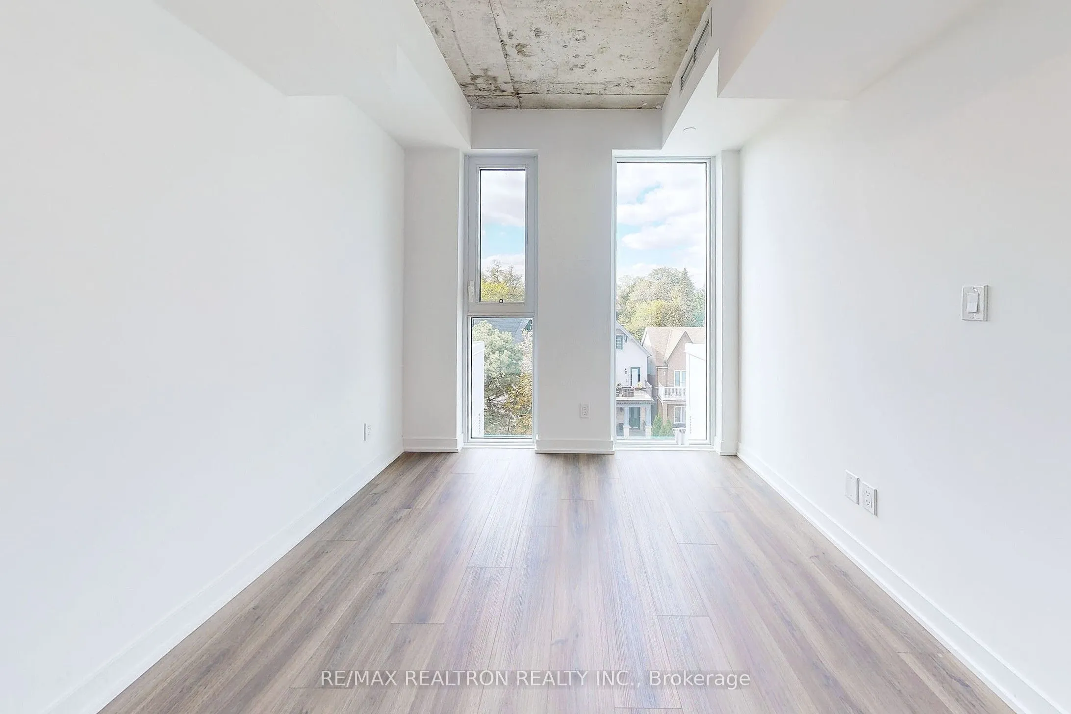 57 Brock Avenue, #406
