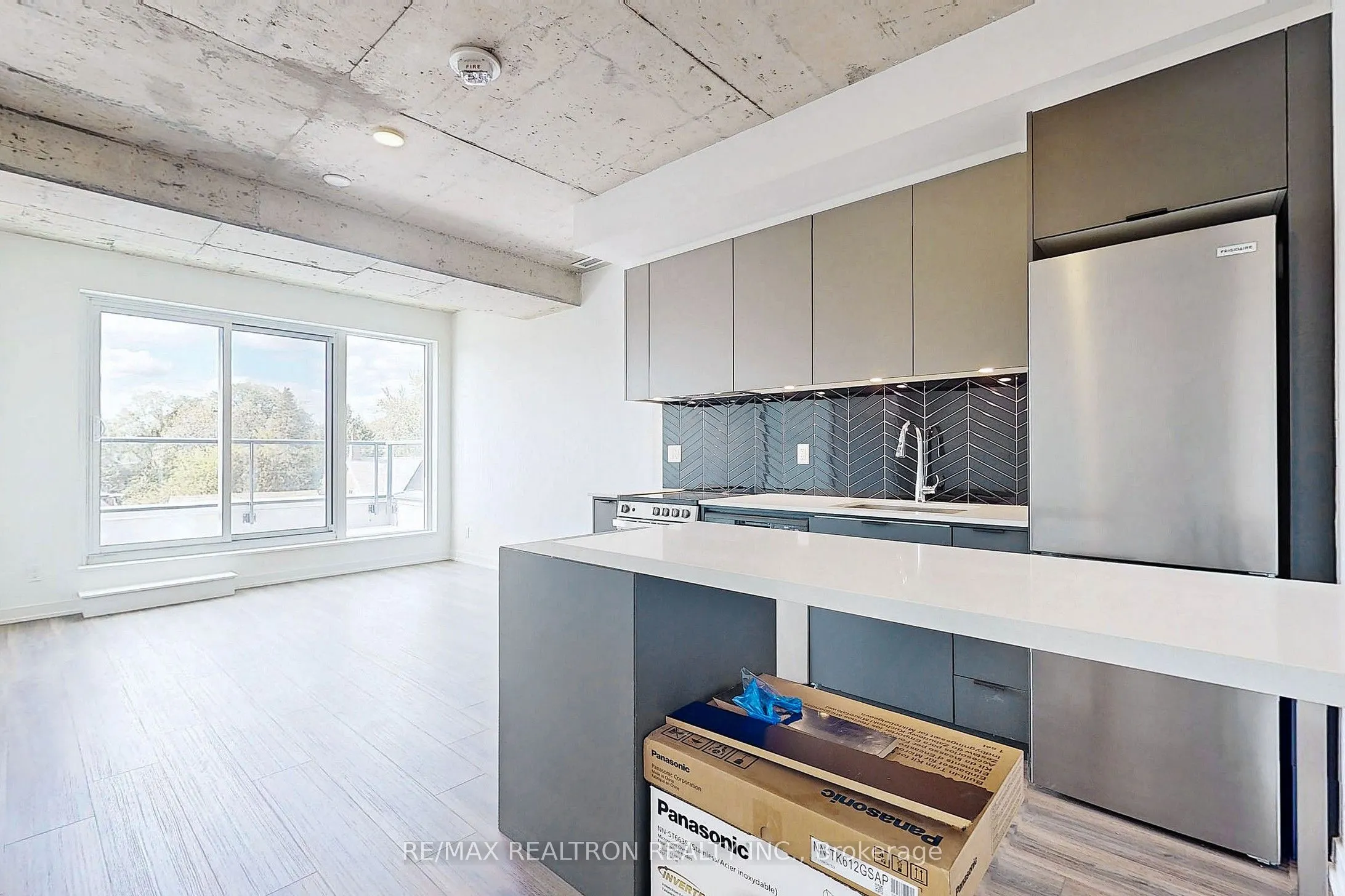 57 Brock Avenue, #406