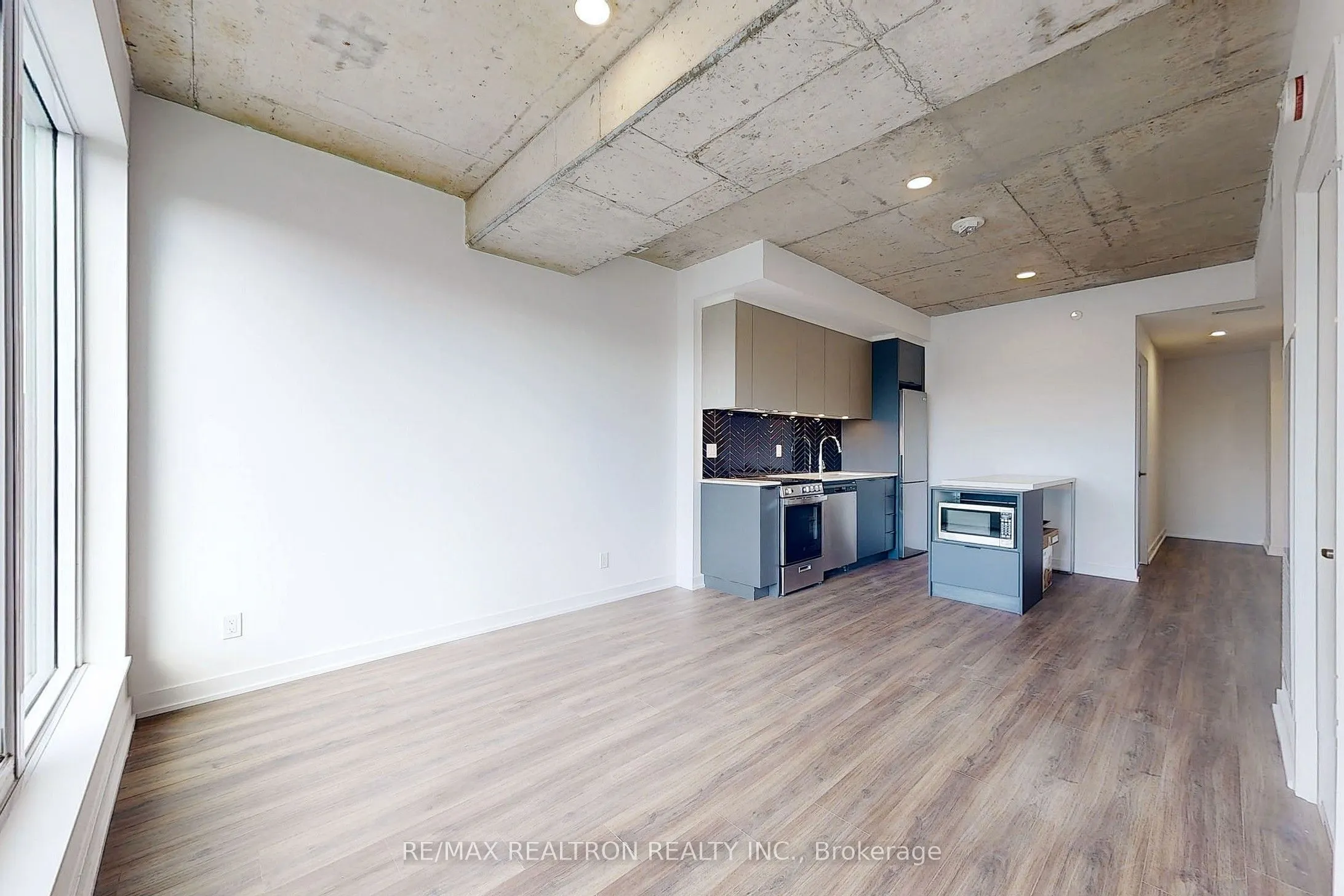 57 Brock Avenue, #406