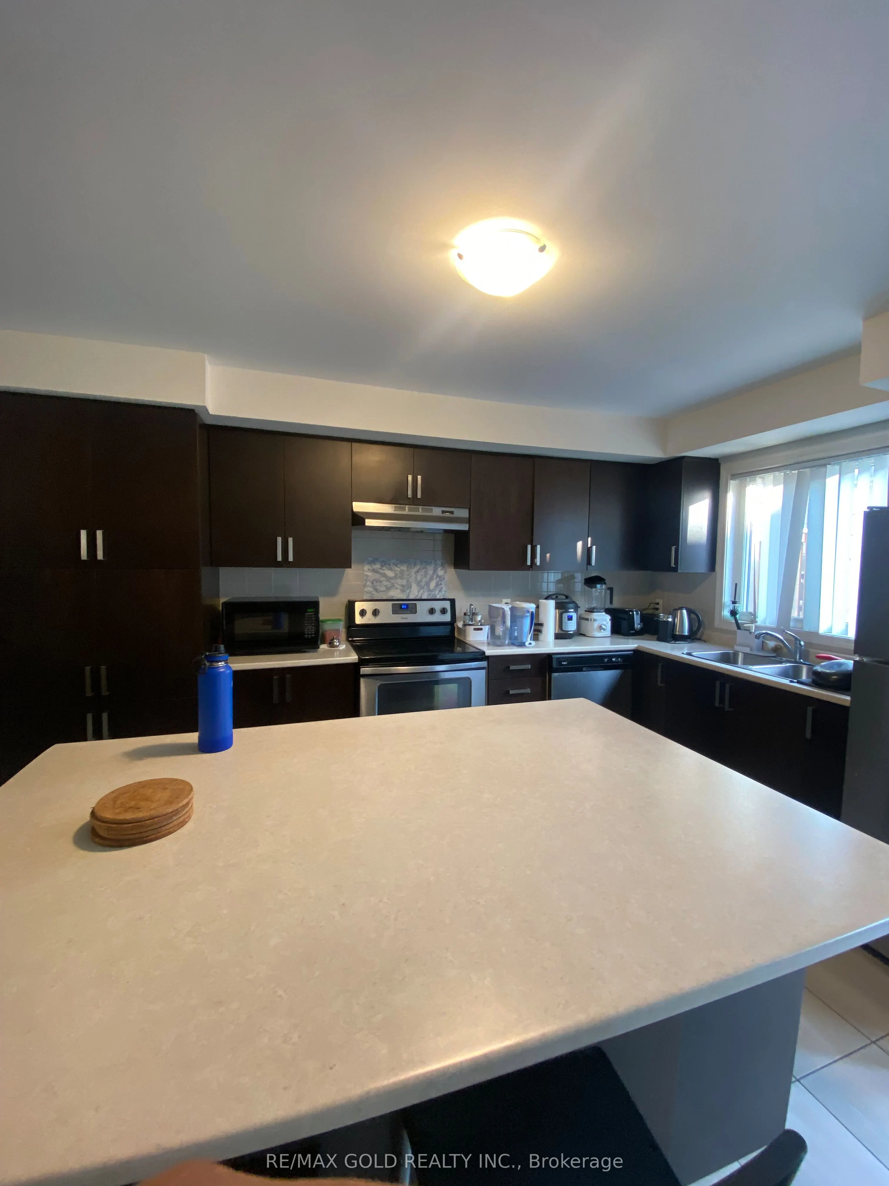 1 Beckenrose Court, #137