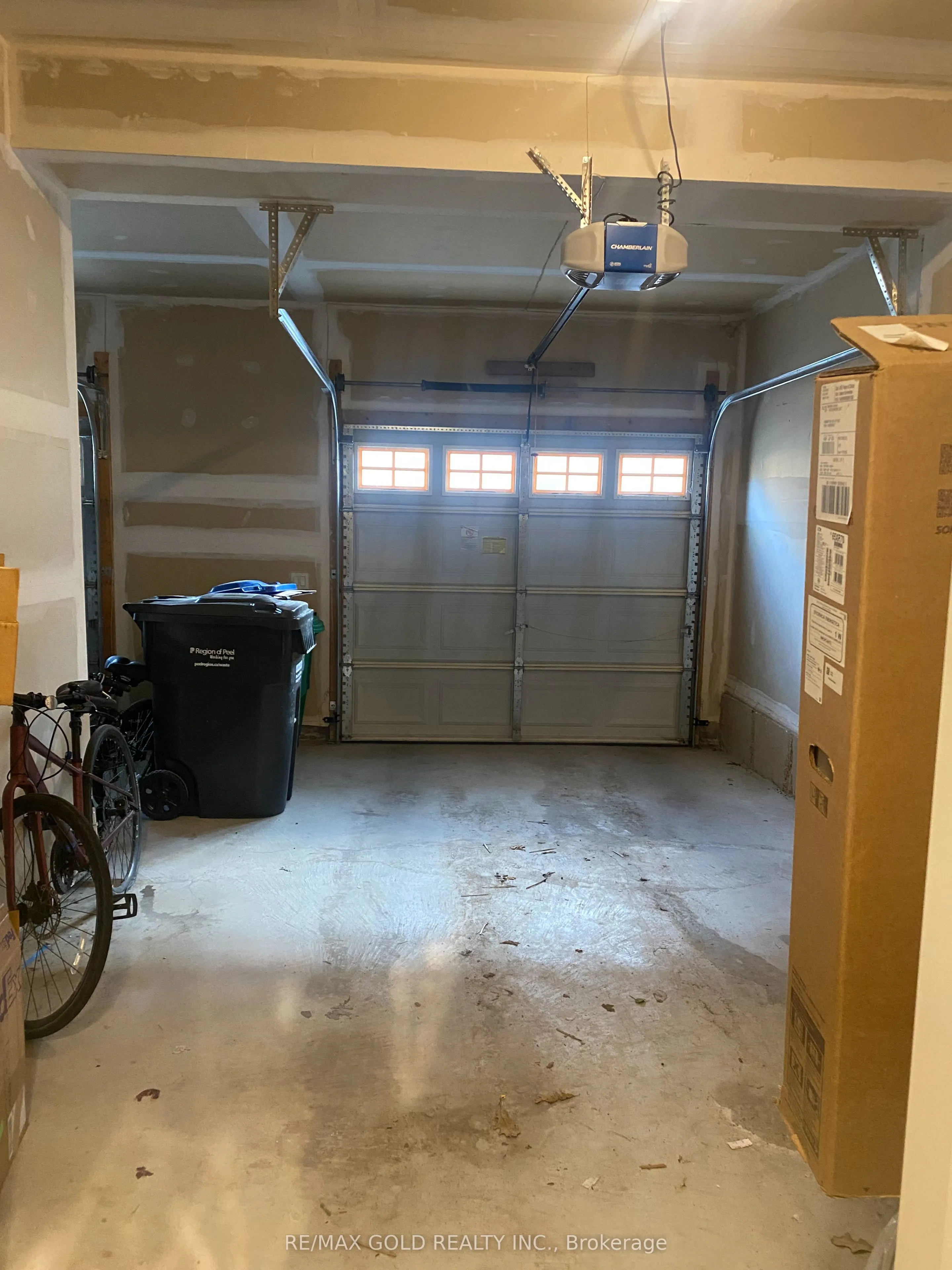 1 Beckenrose Court, #137