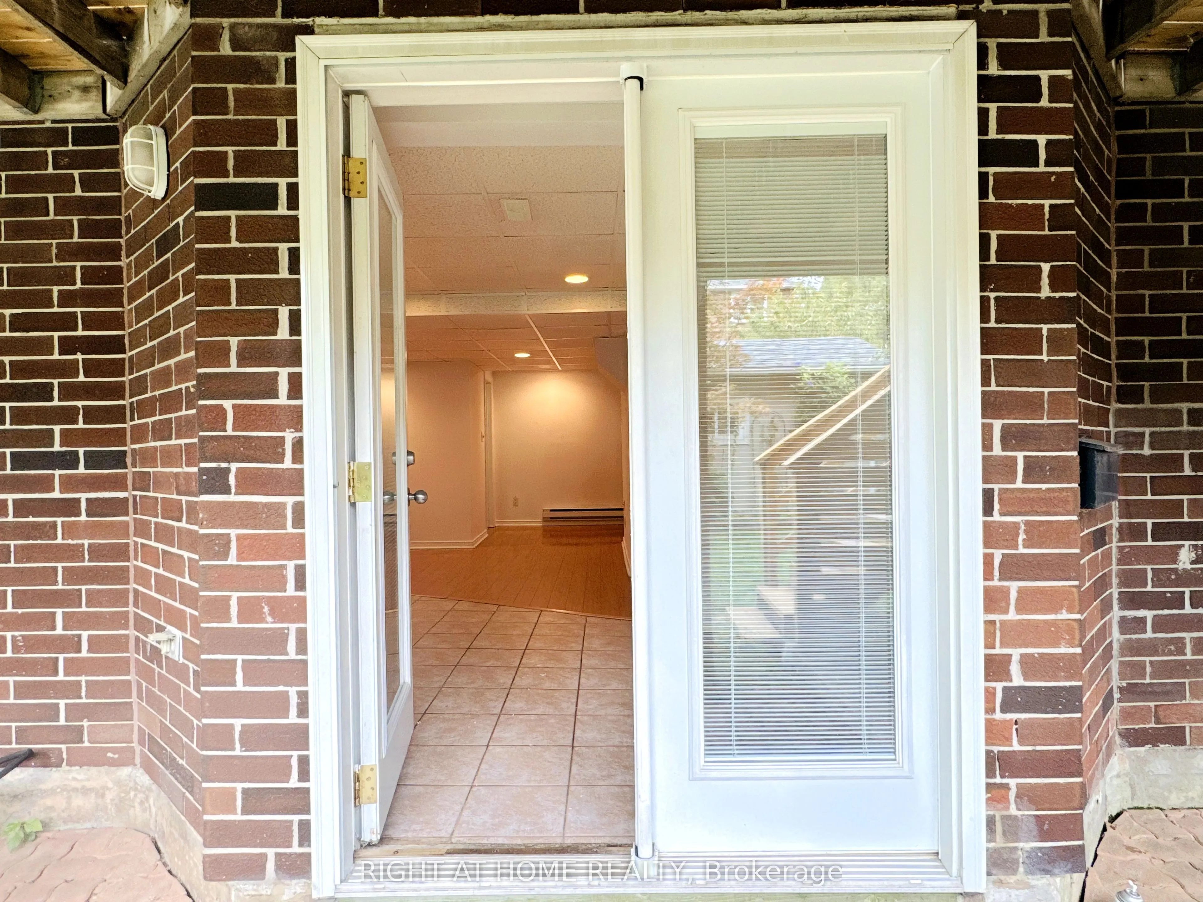 4344 Romfield Crescent