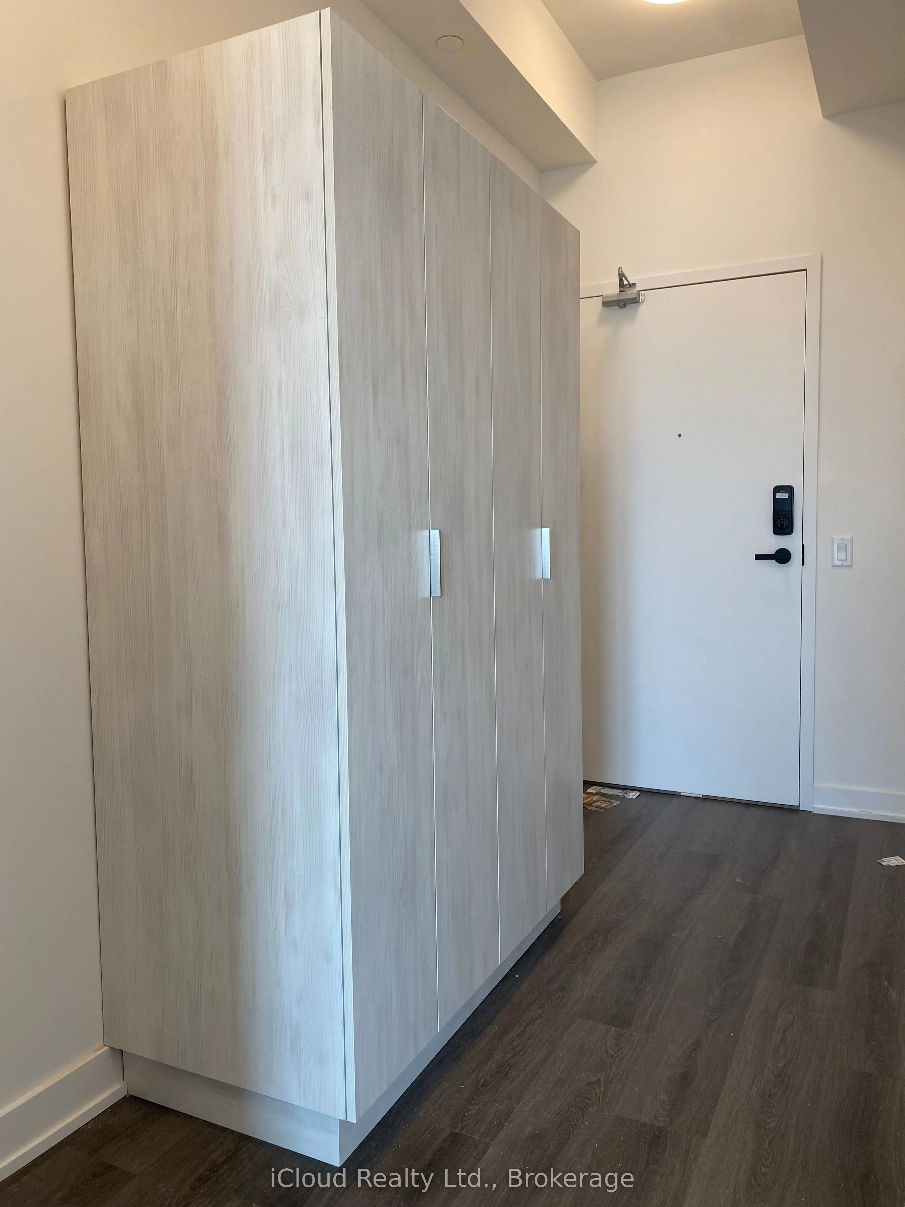 3883 Quartz Road, #3111