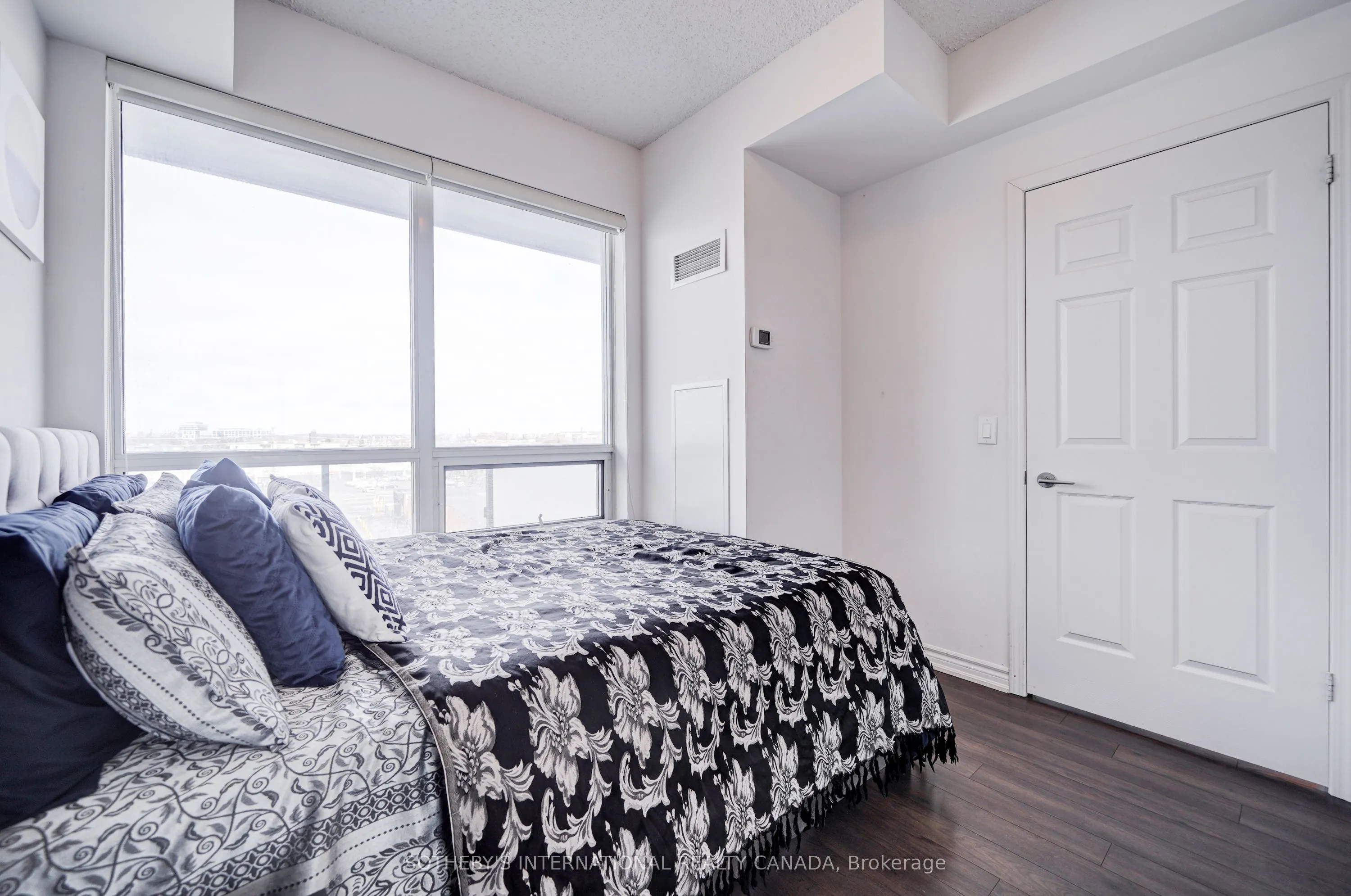15 James Finlay Way, #712