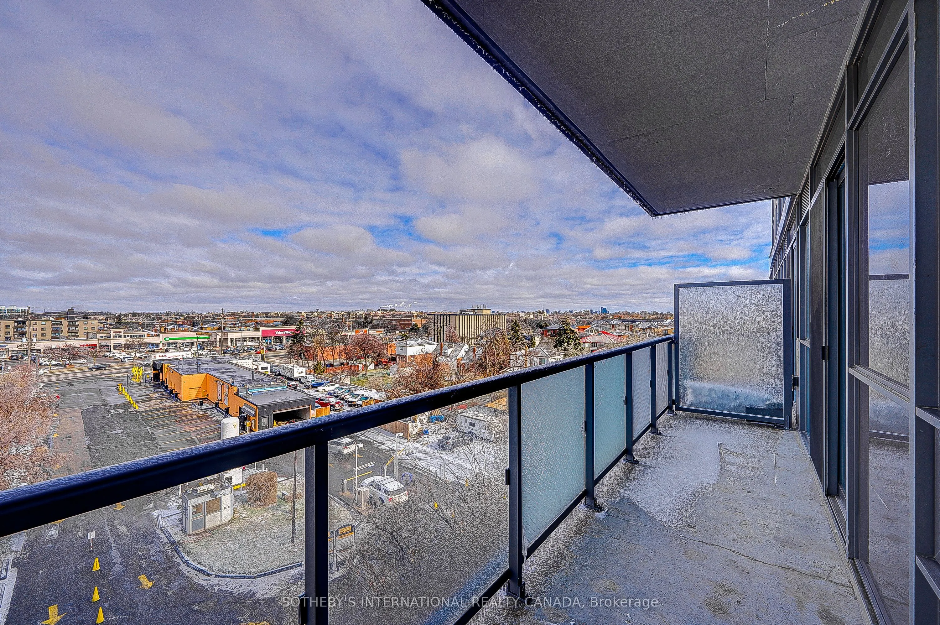 15 James Finlay Way, #712