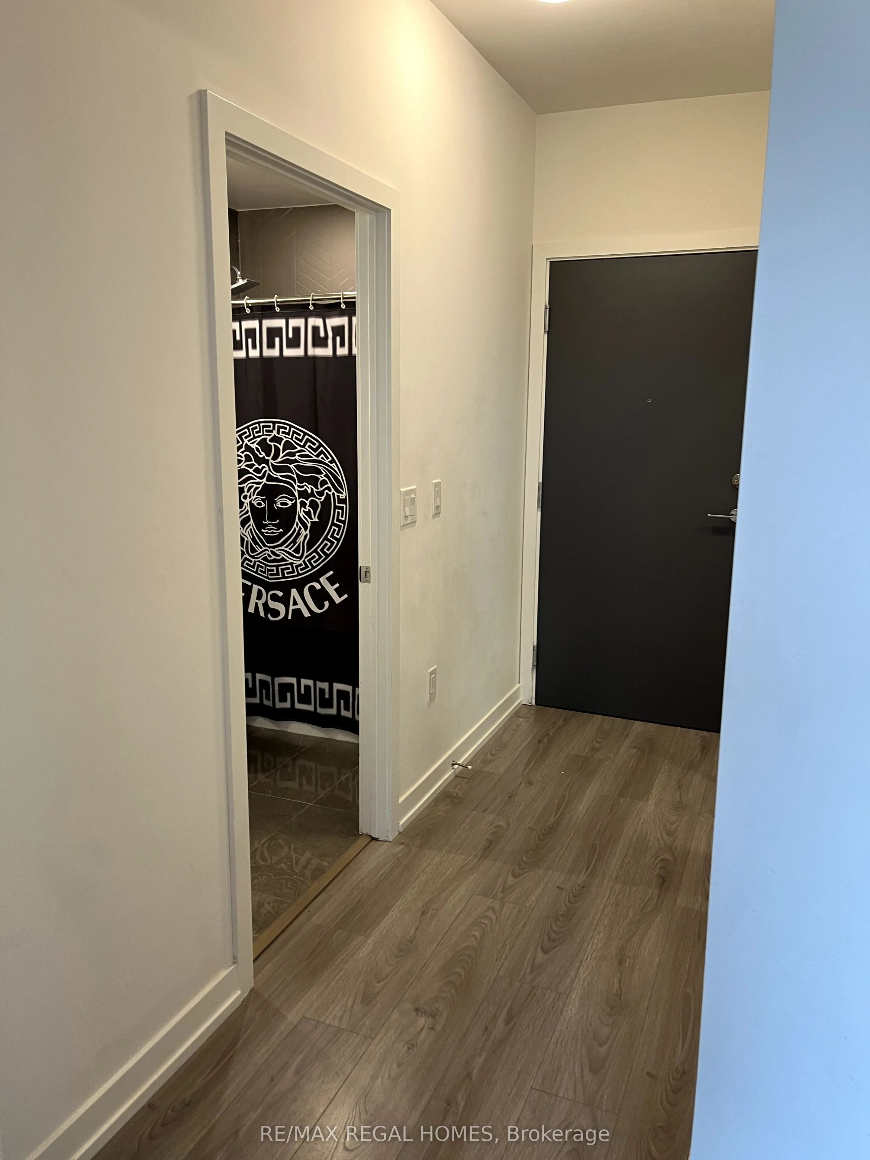 10 De Boers Drive, #608