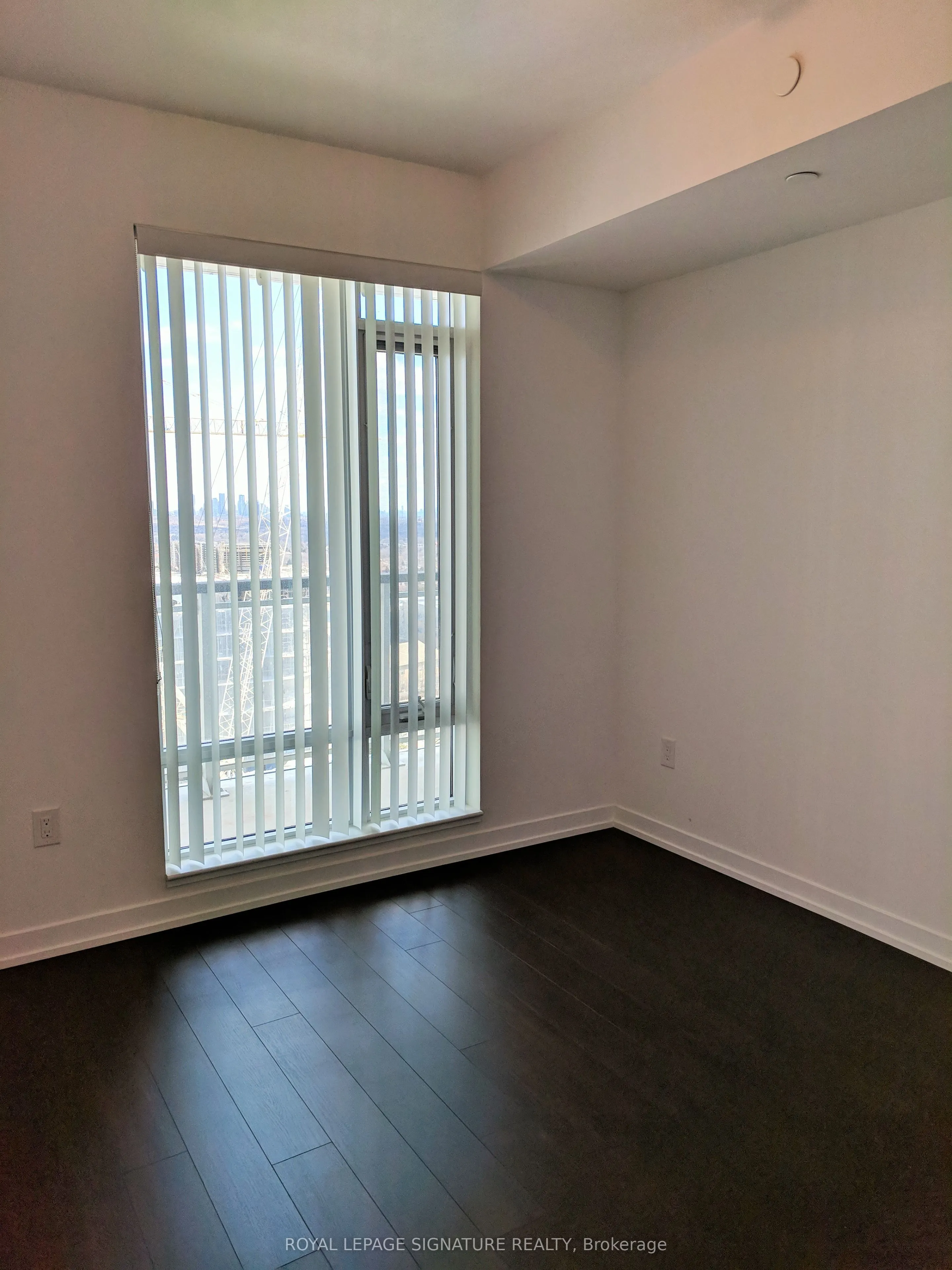 2560 Eglinton Avenue W, #1412
