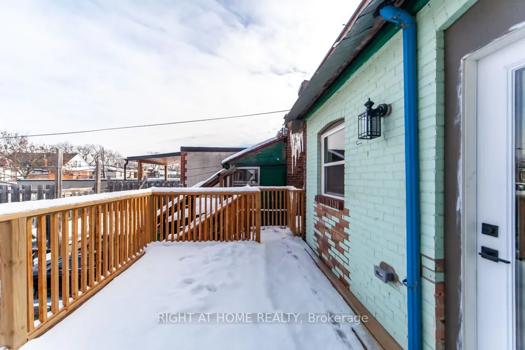 3328 Dundas Street W, #Upper