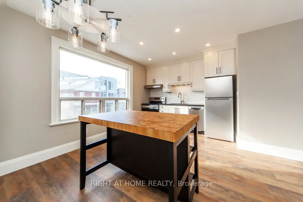 3328 Dundas Street W, #Upper