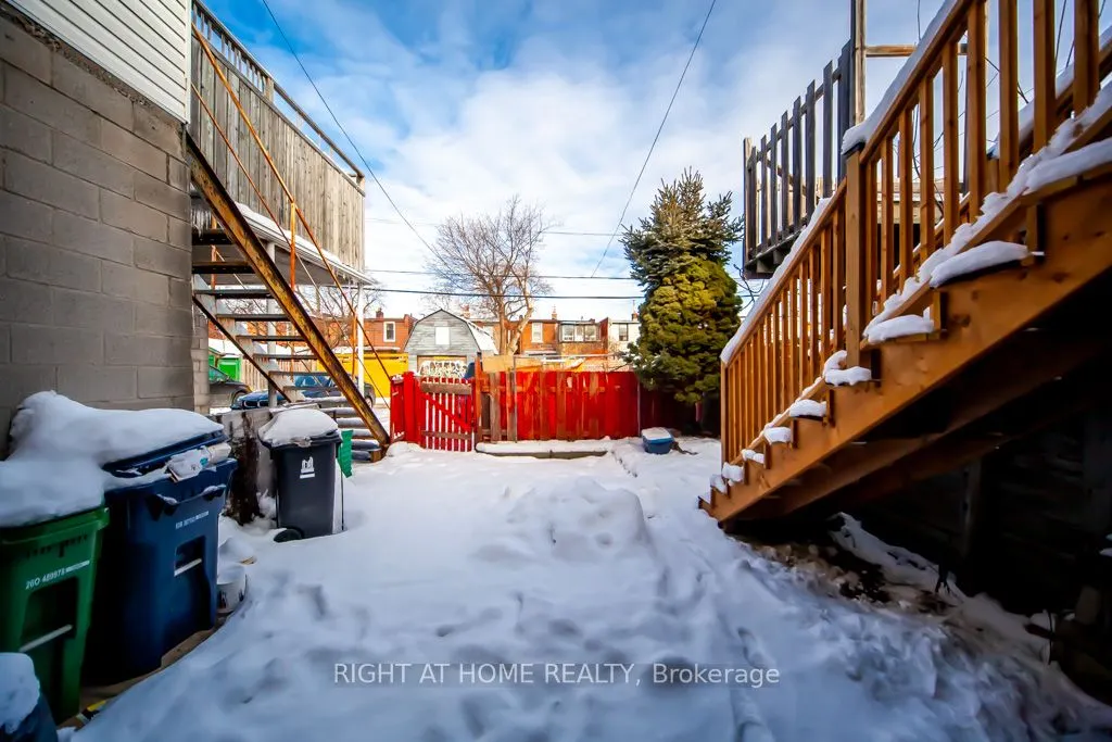 3328 Dundas Street W, #Upper