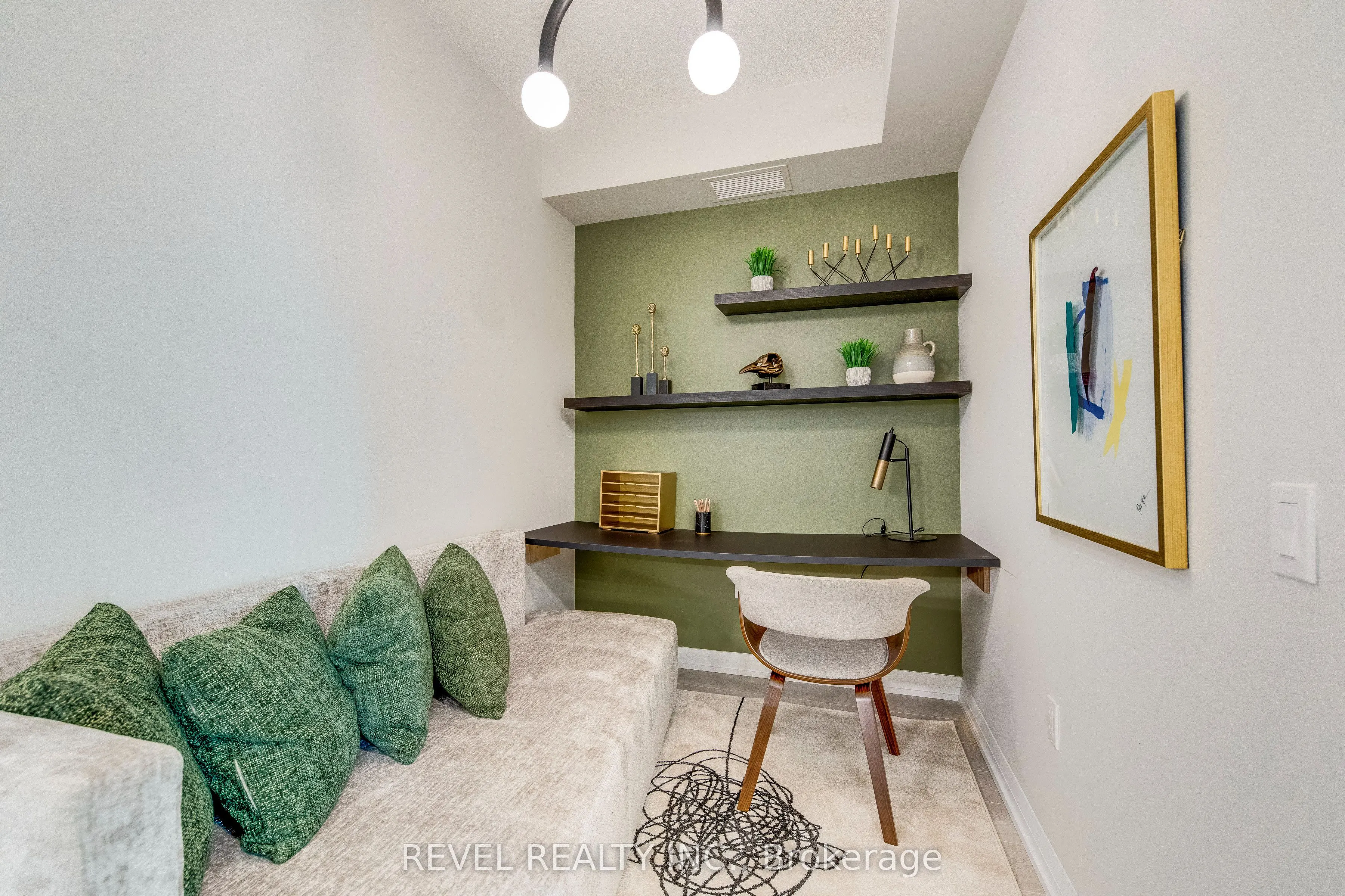 15 Watergarden Drive, #1802