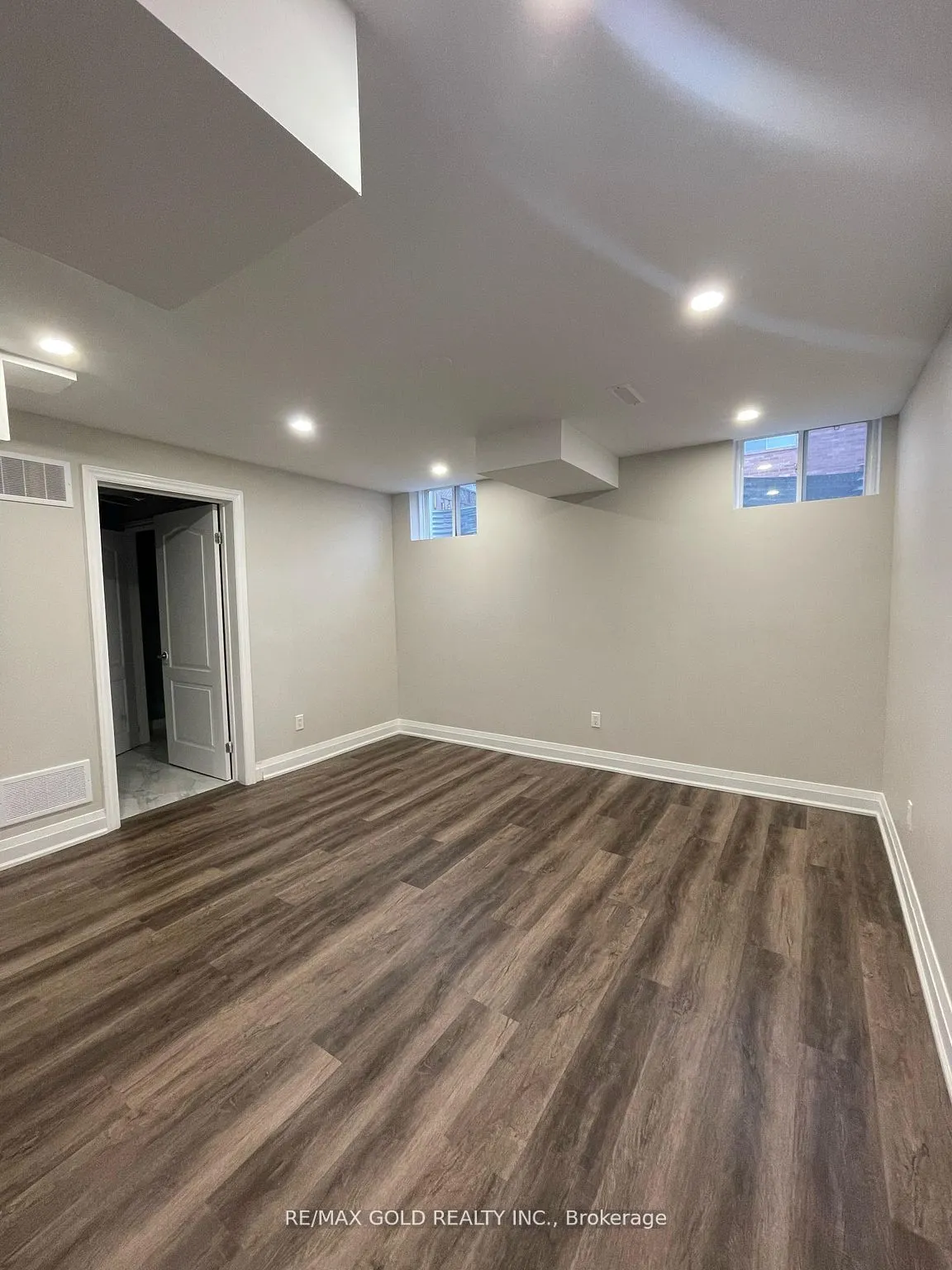 653 Hamilton Crescent