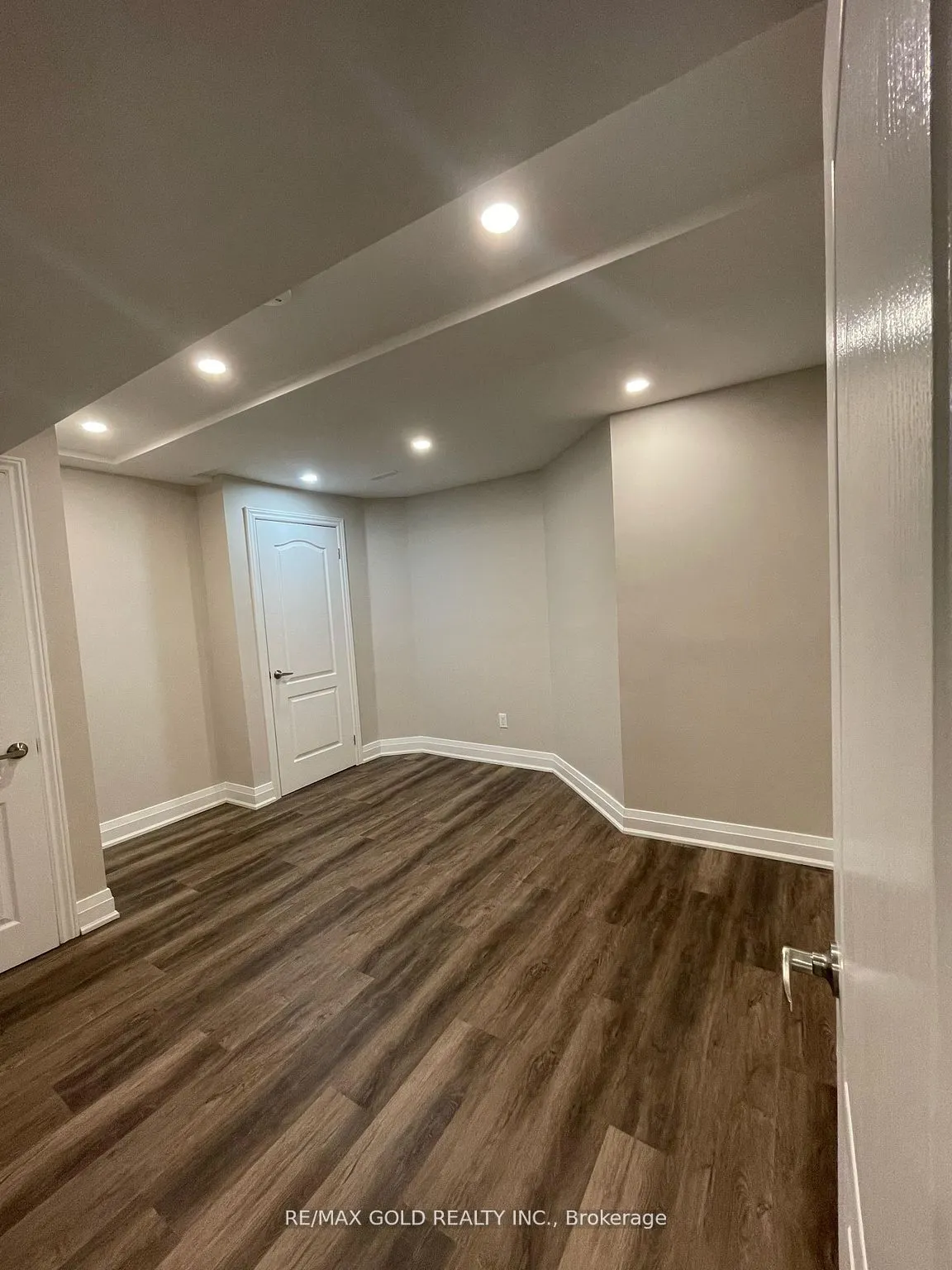 653 Hamilton Crescent