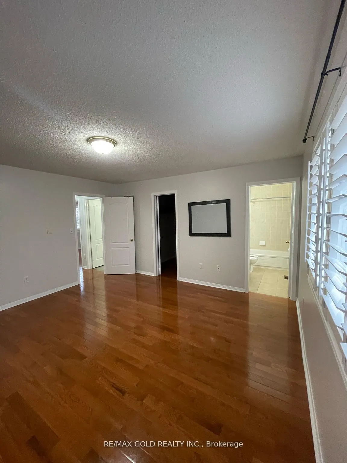 653 Hamilton Crescent