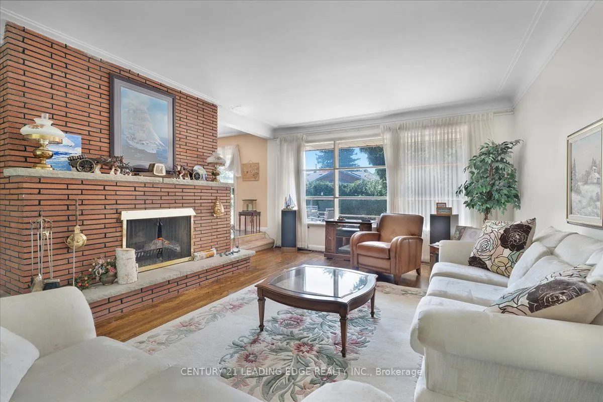 808 Falcon Boulevard
