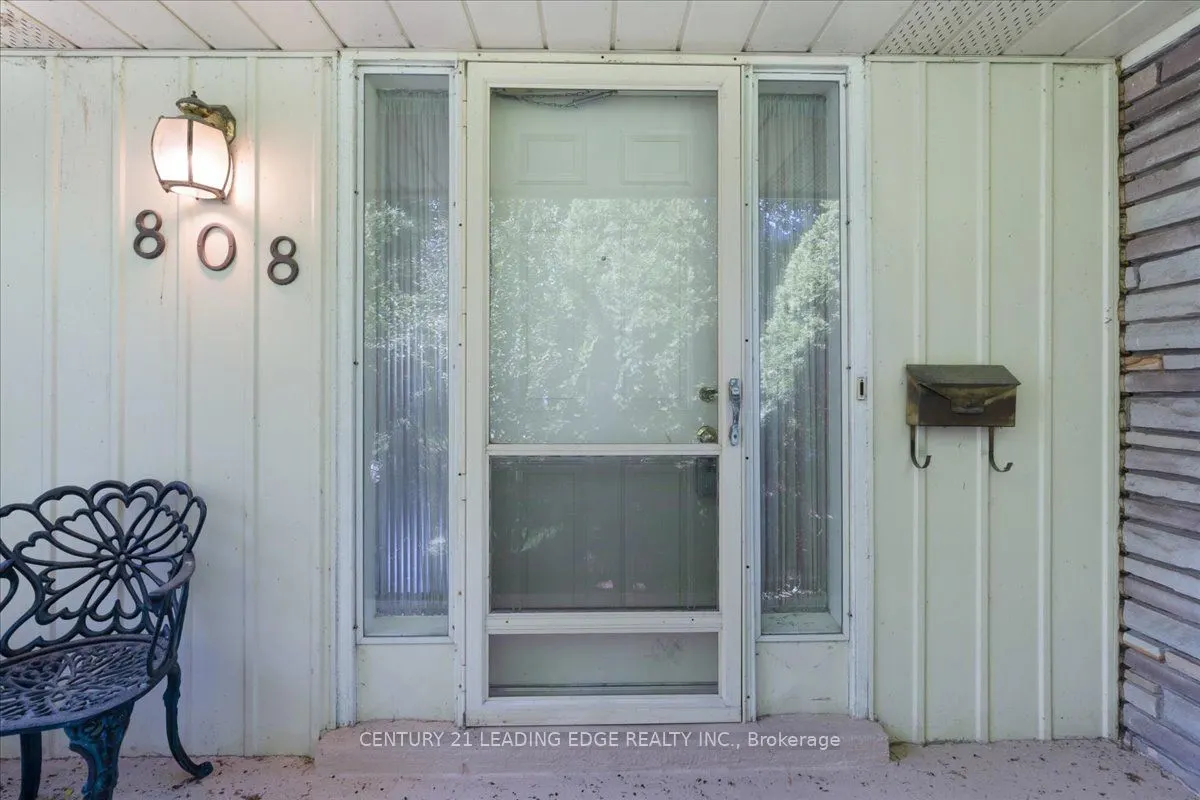 808 Falcon Boulevard