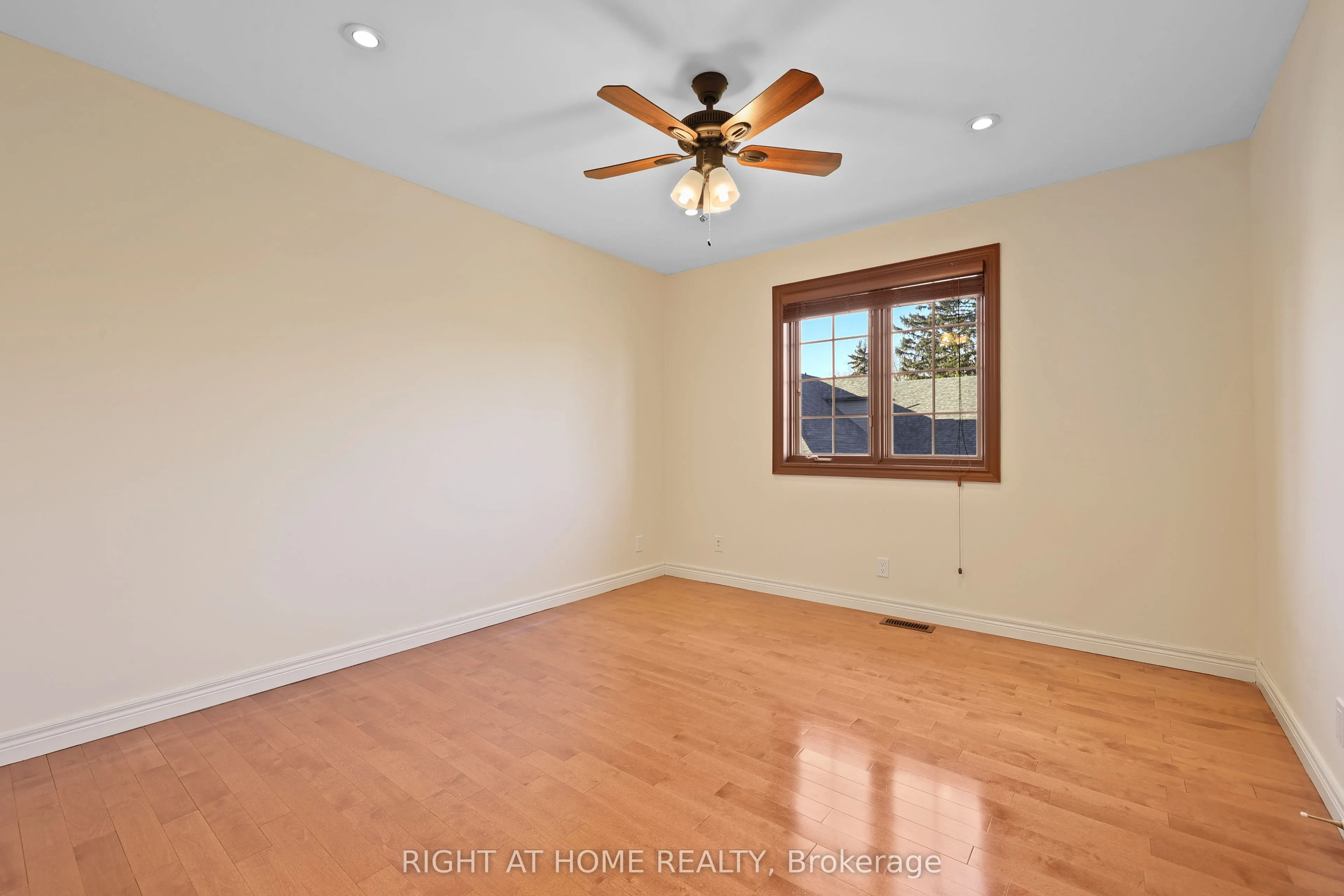 3227 Lakeshore Road