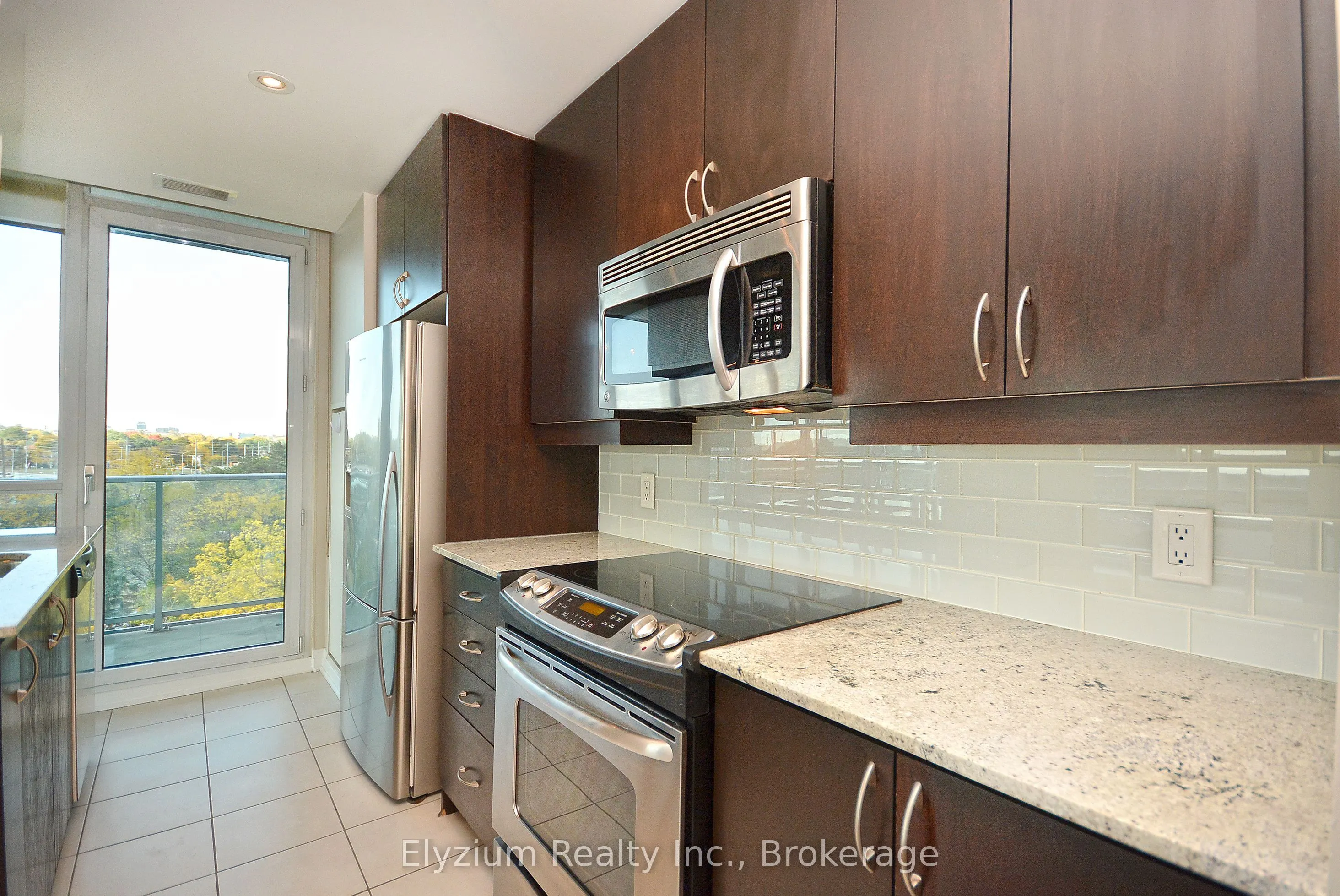 1055 Southdown Road, #603