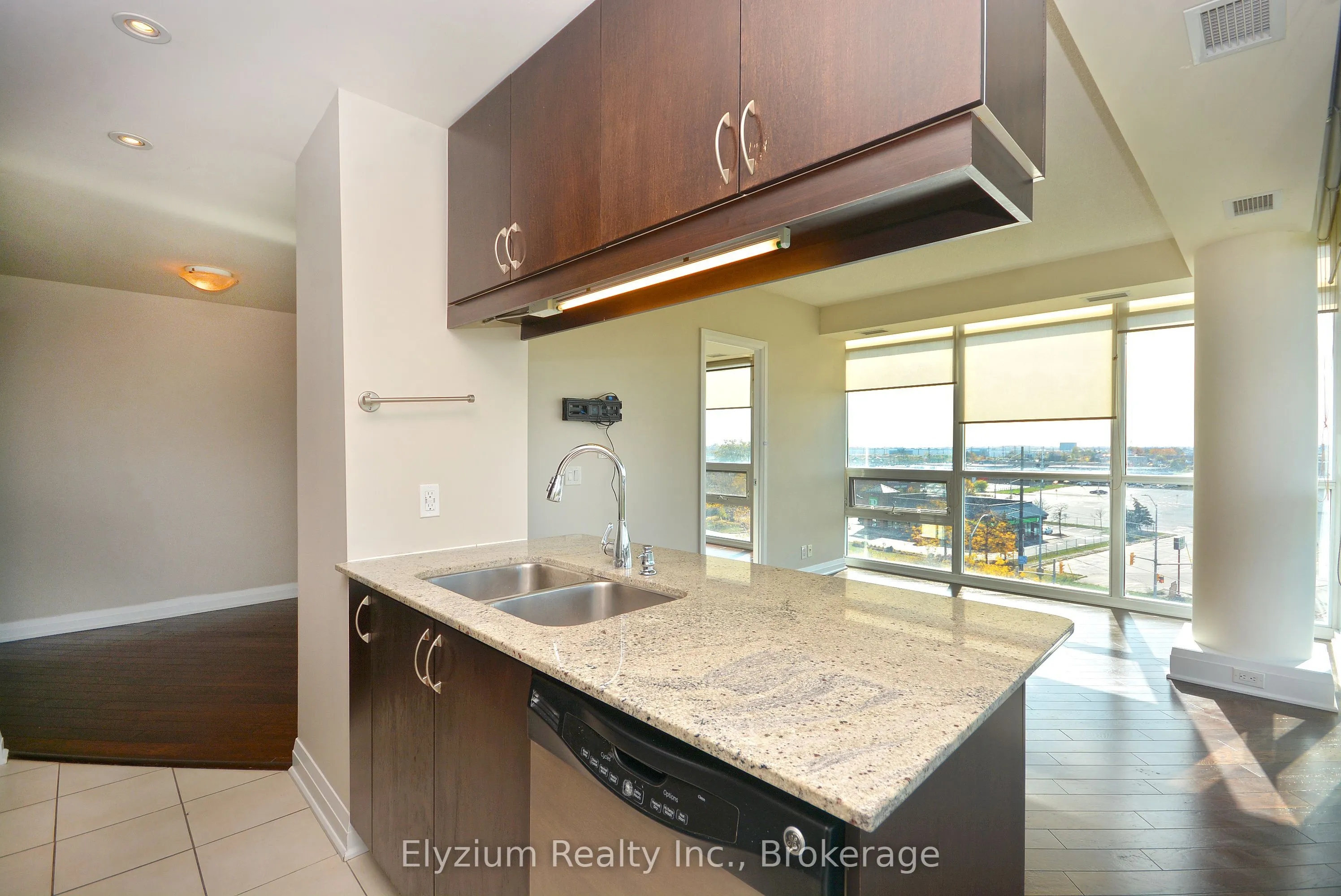 1055 Southdown Road, #603