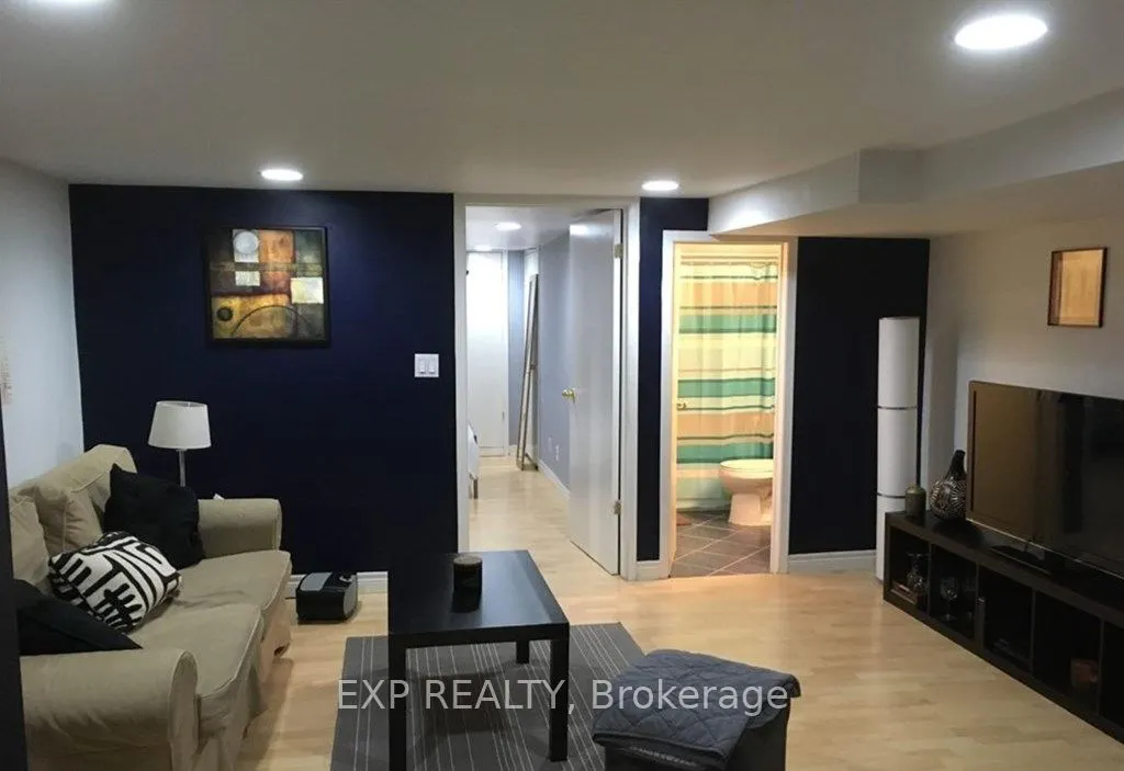 139 Yarmouth Road, #LOWER