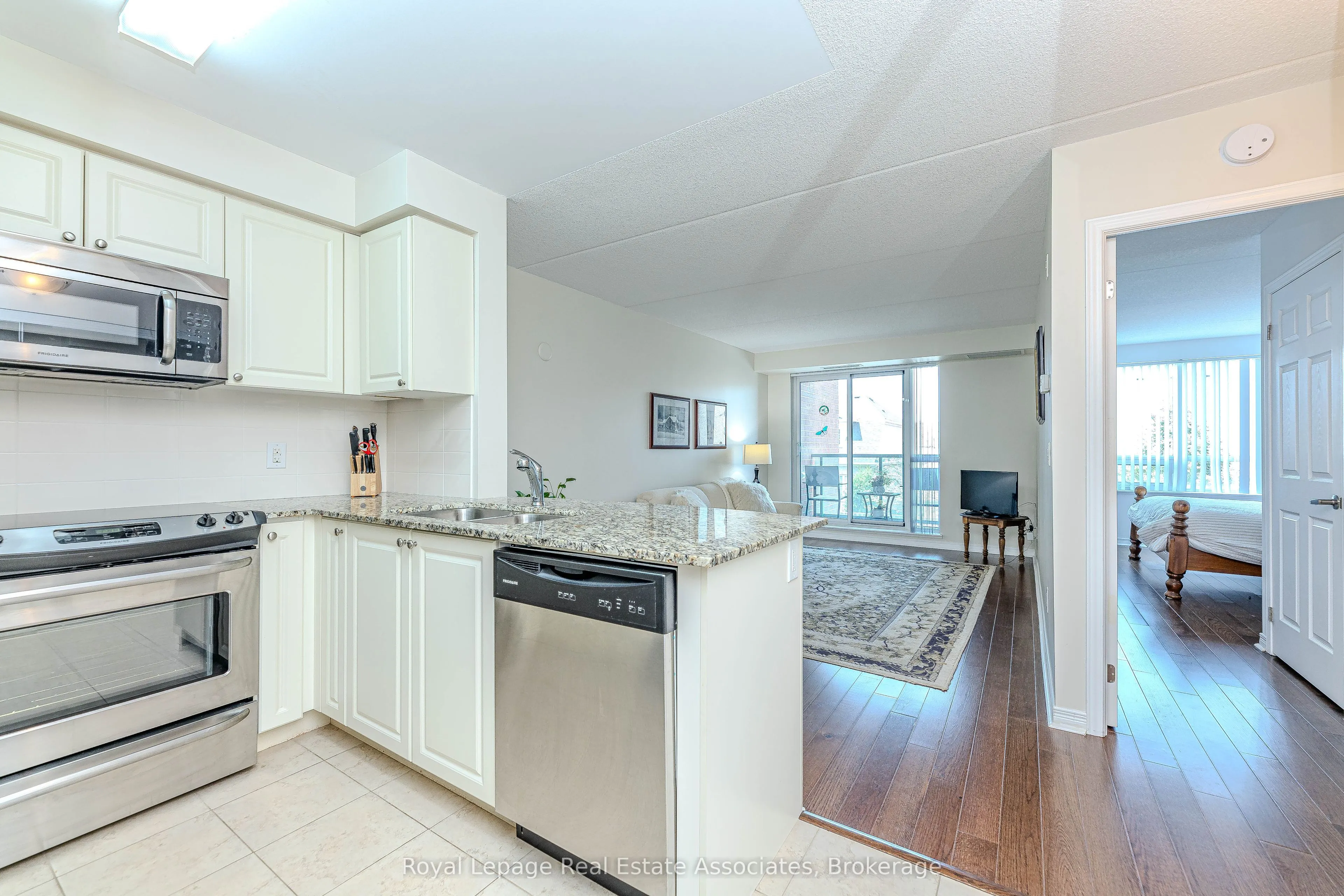 60 Via Rosedale Way, #202