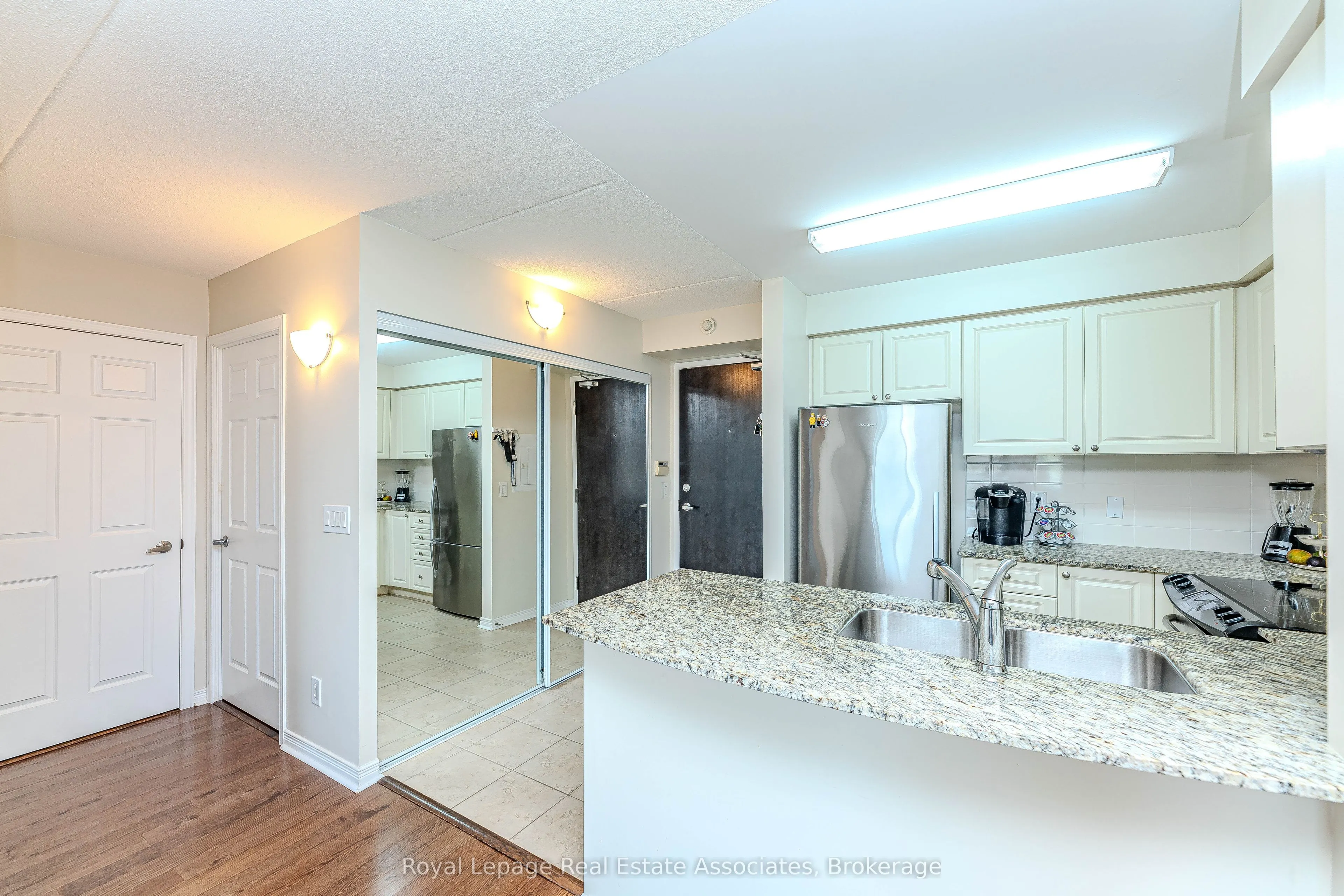 60 Via Rosedale Way, #202