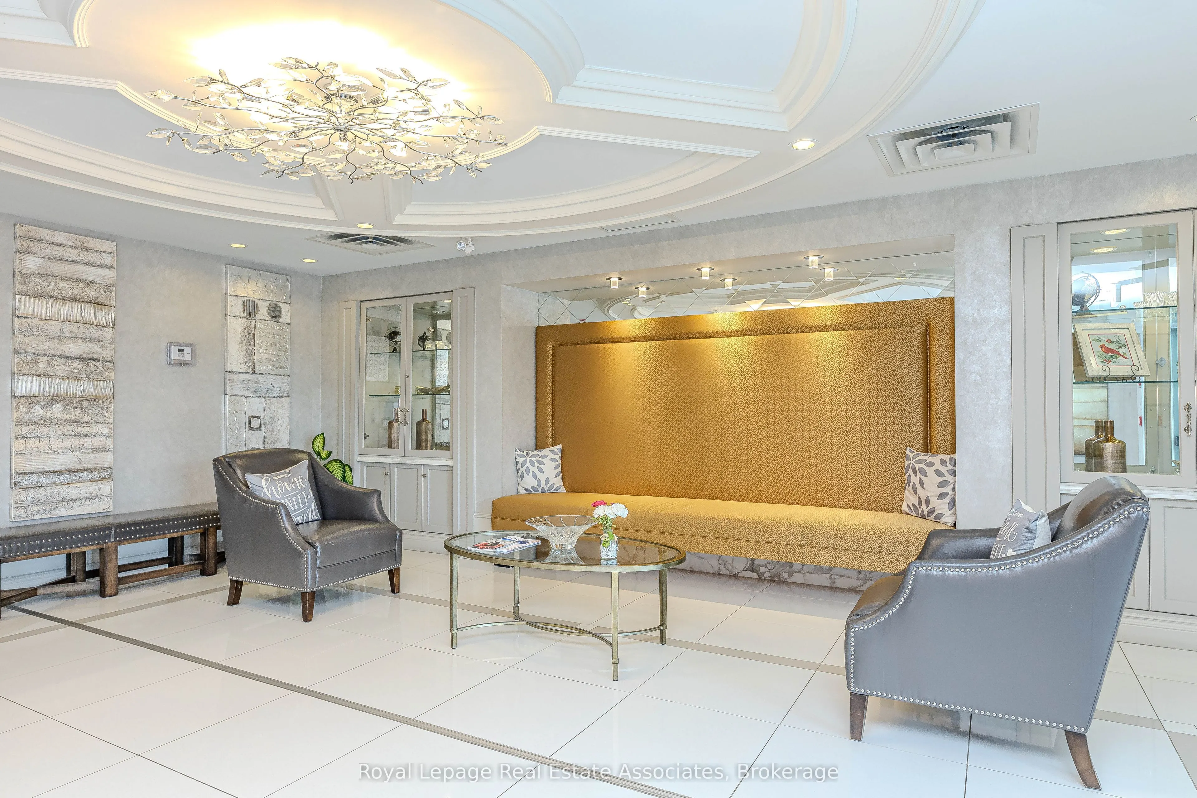 60 Via Rosedale Way, #202