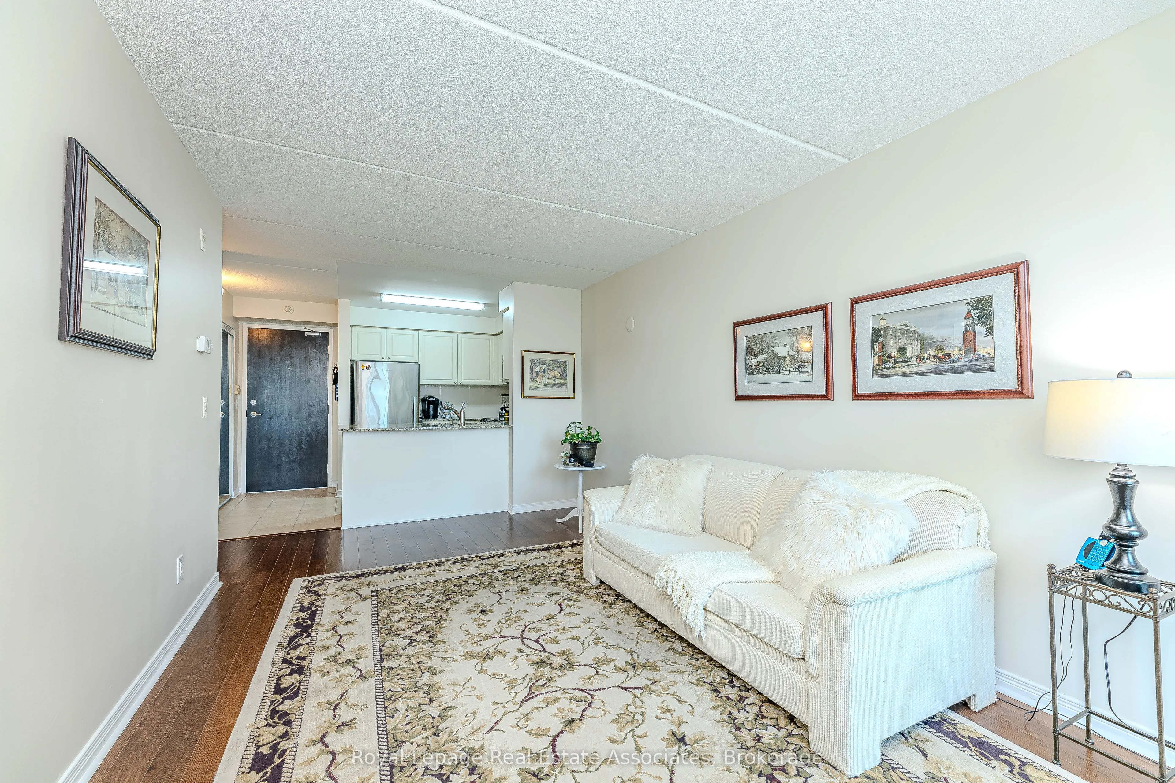 60 Via Rosedale Way, #202