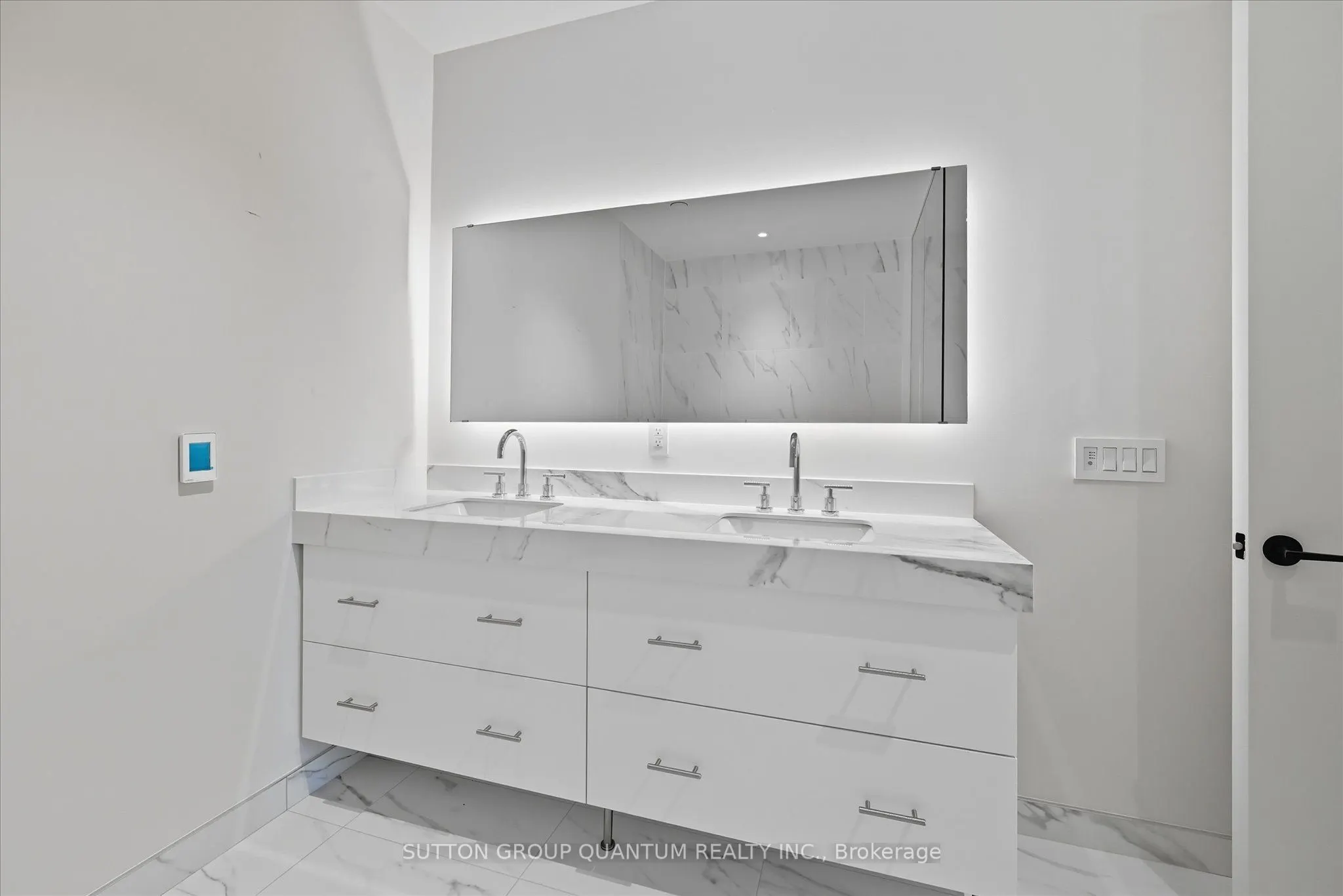 123 Maurice Drive, #409