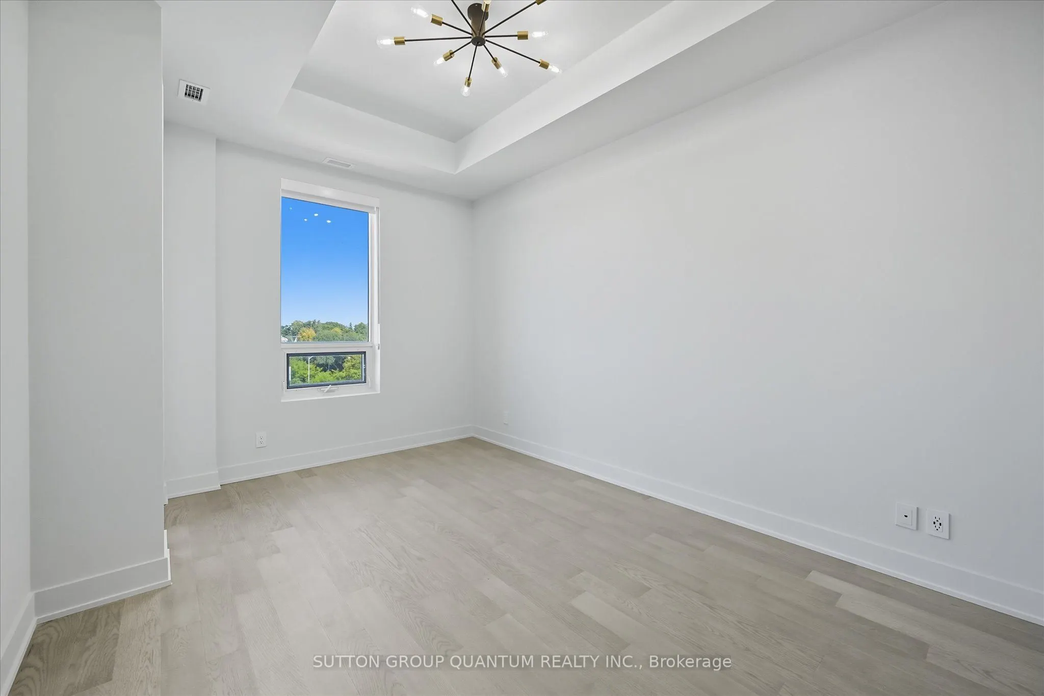 123 Maurice Drive, #409