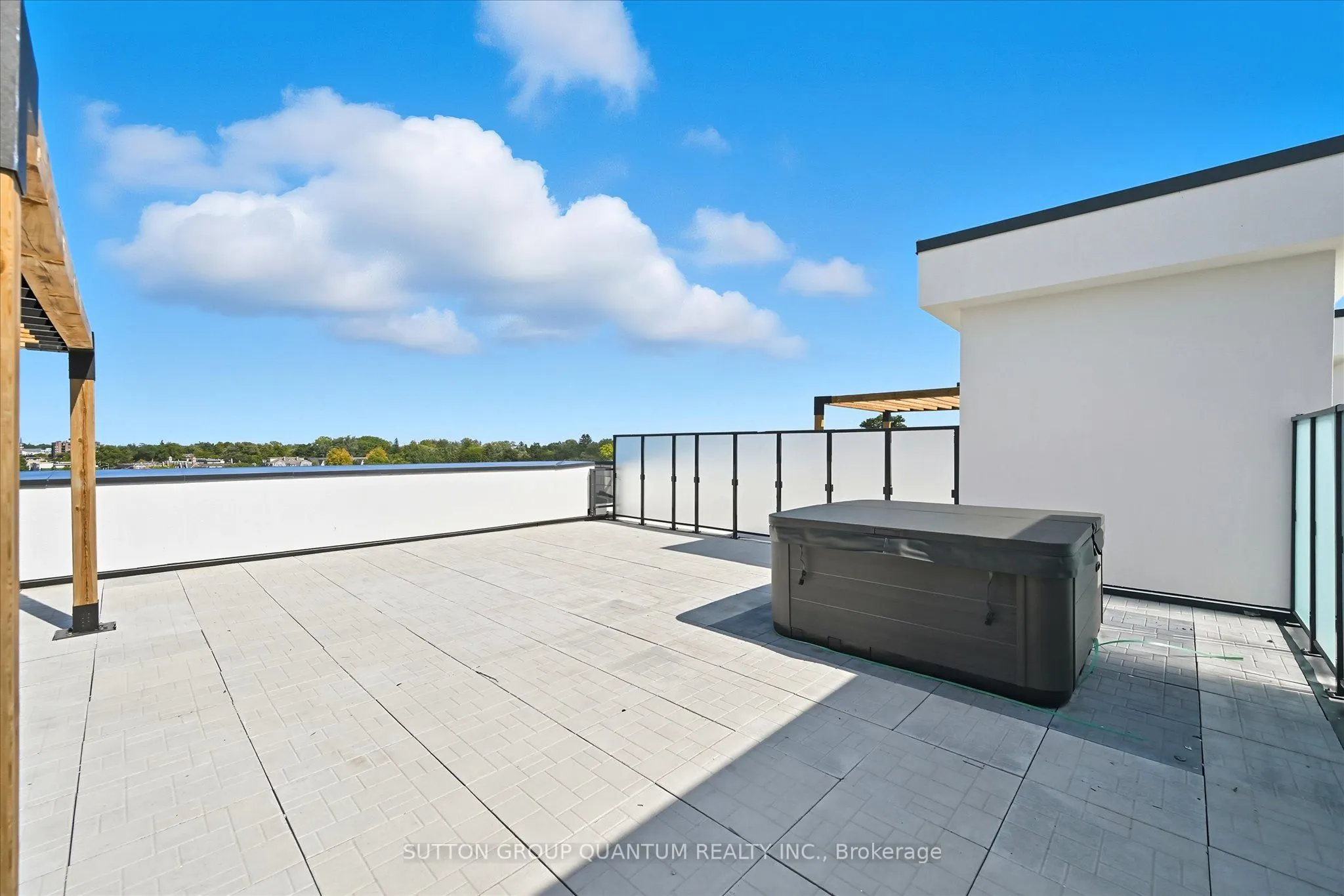 123 Maurice Drive, #409