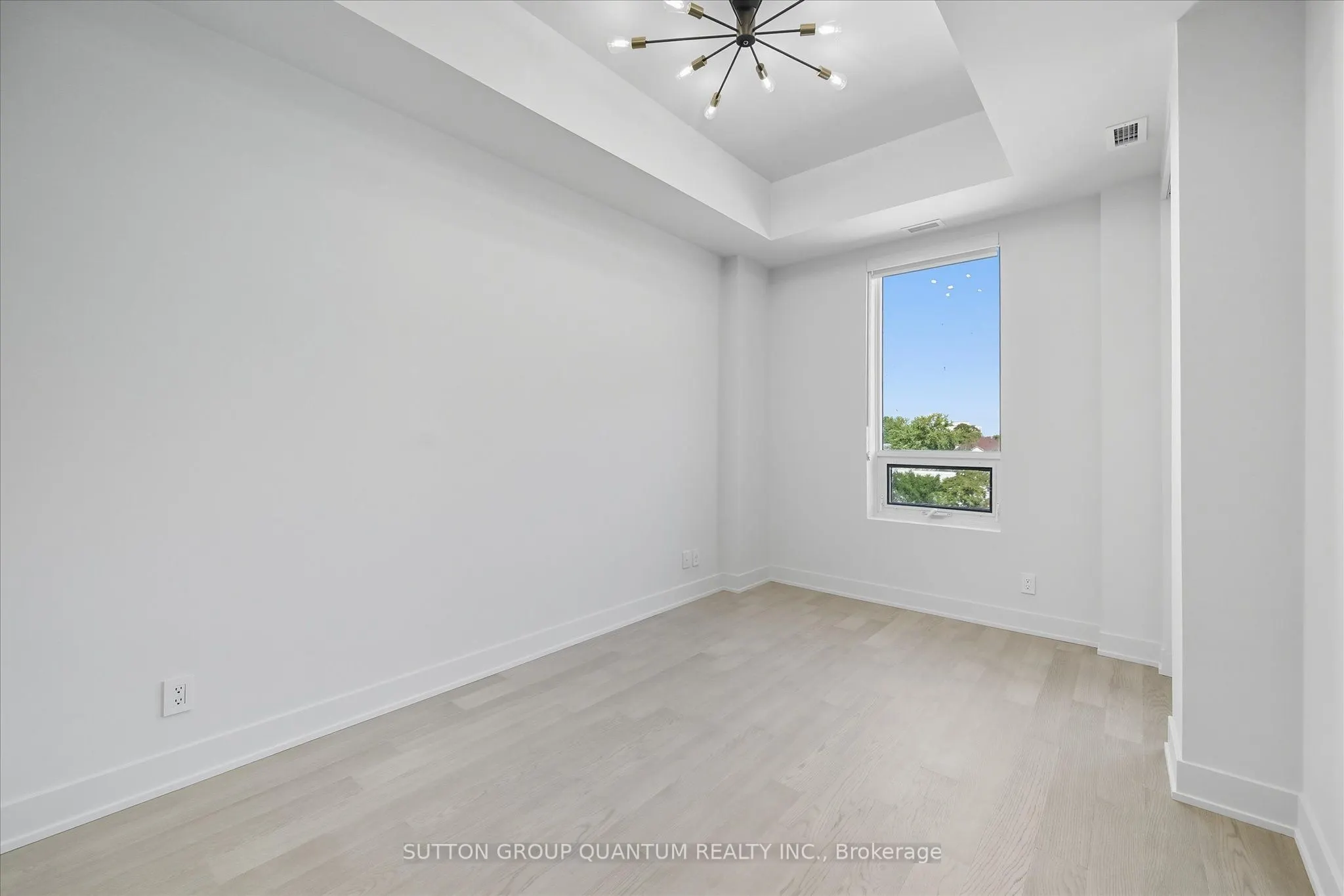 123 Maurice Drive, #409