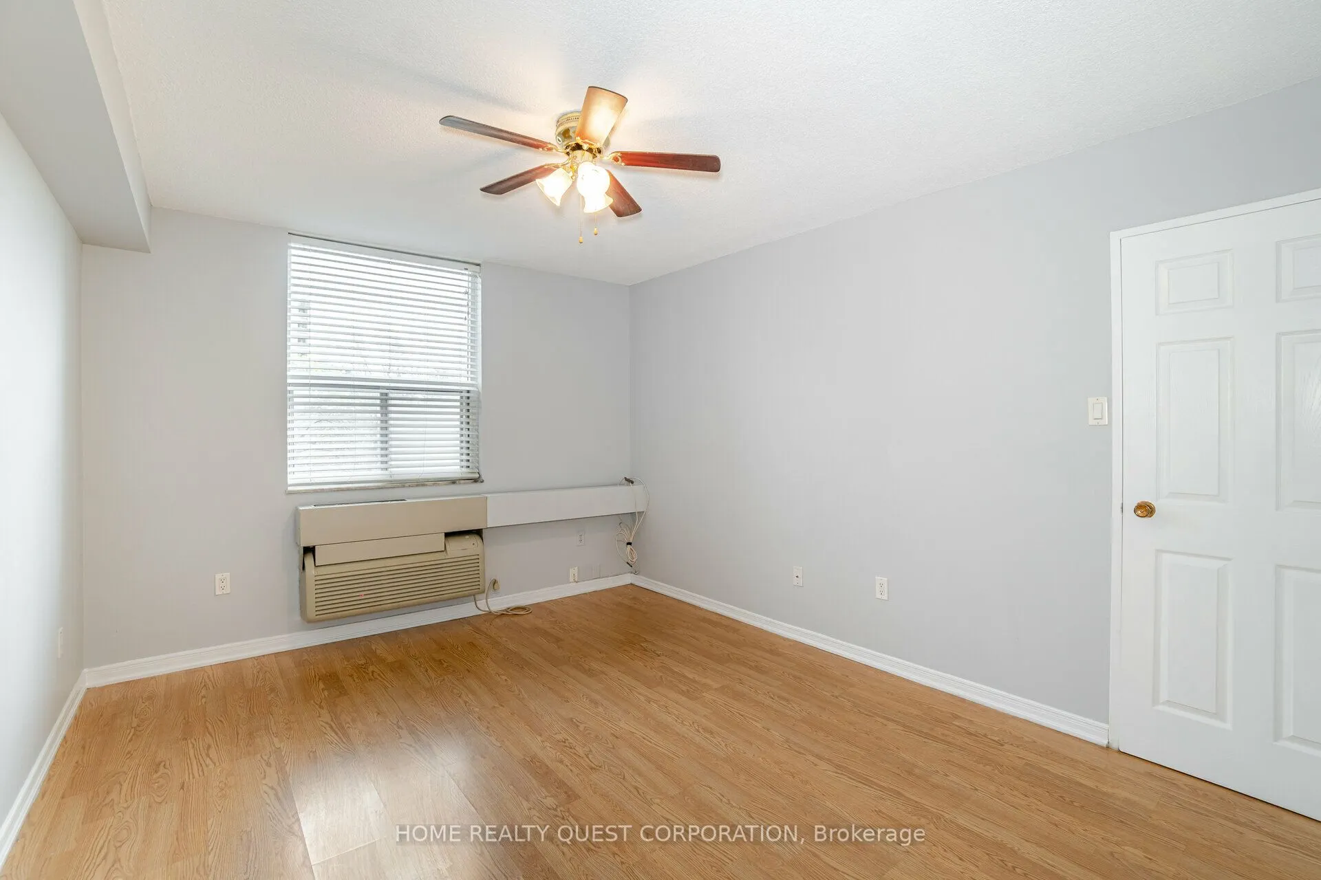 966 Inverhouse Drive, #304