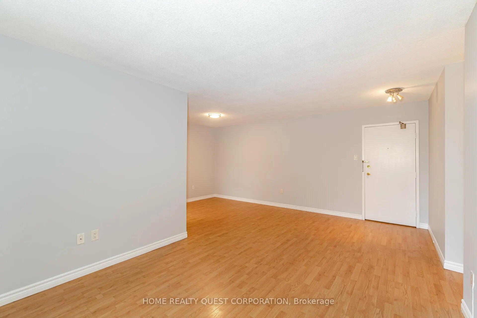 966 Inverhouse Drive, #304