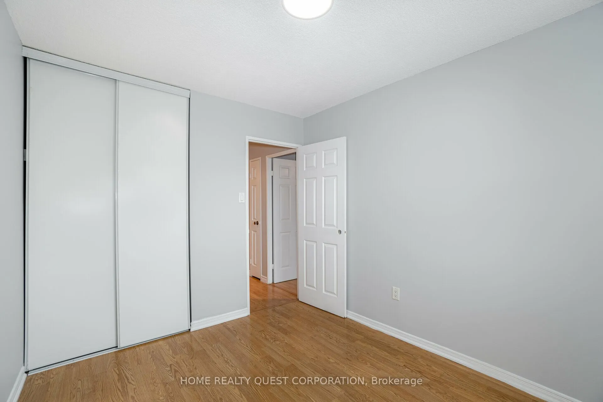 966 Inverhouse Drive, #304