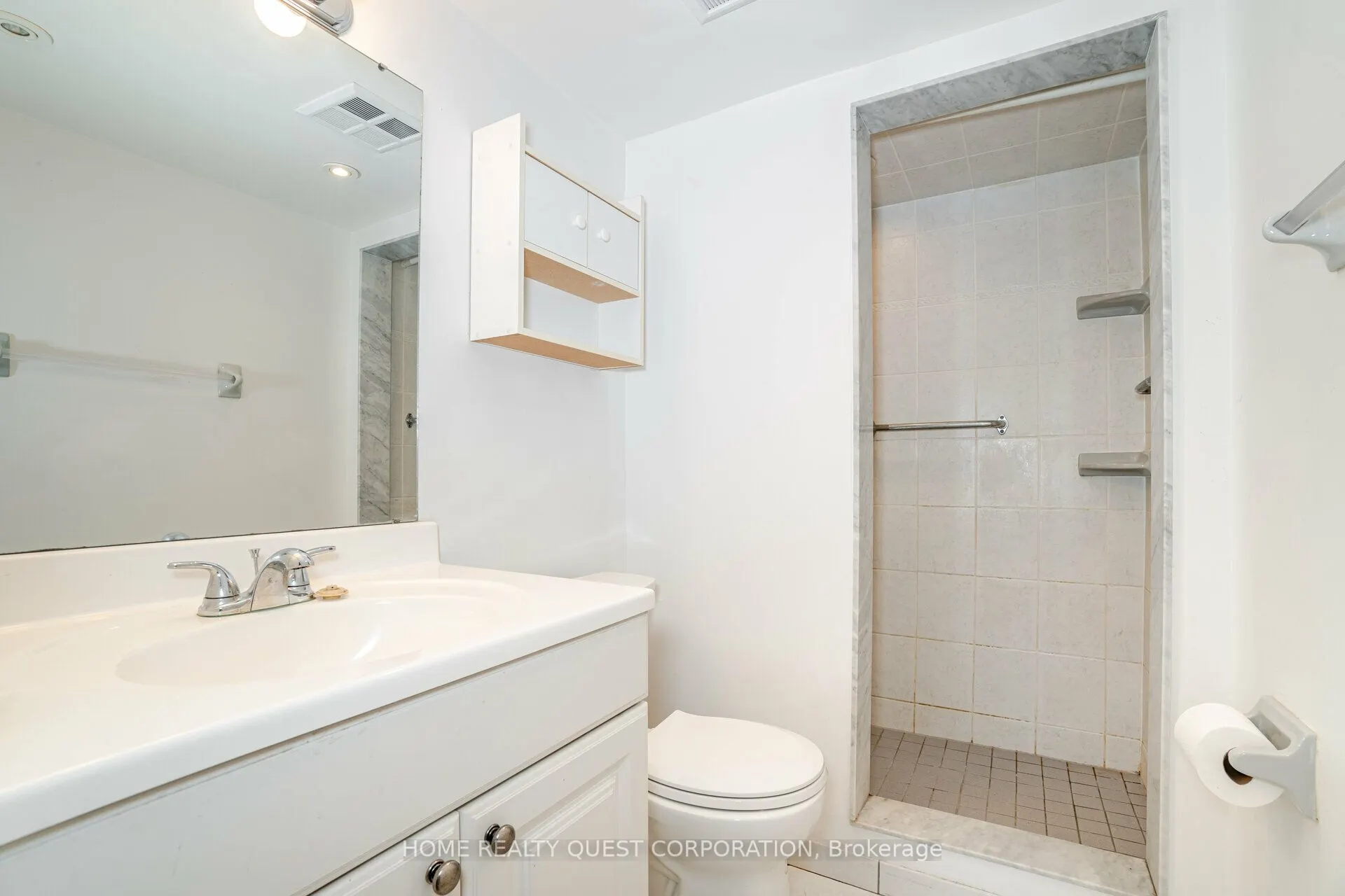 966 Inverhouse Drive, #304