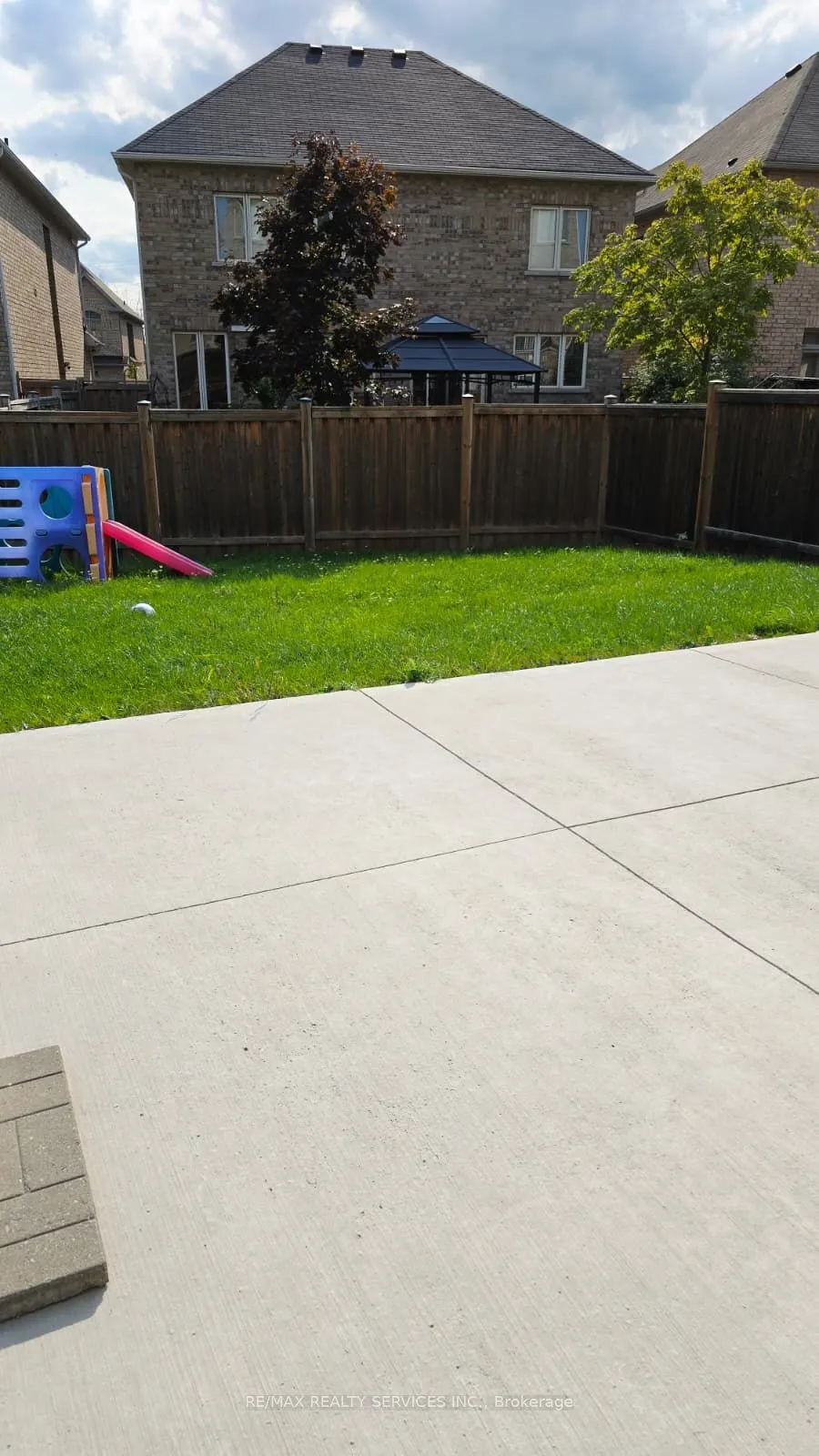 92 Allegro Drive