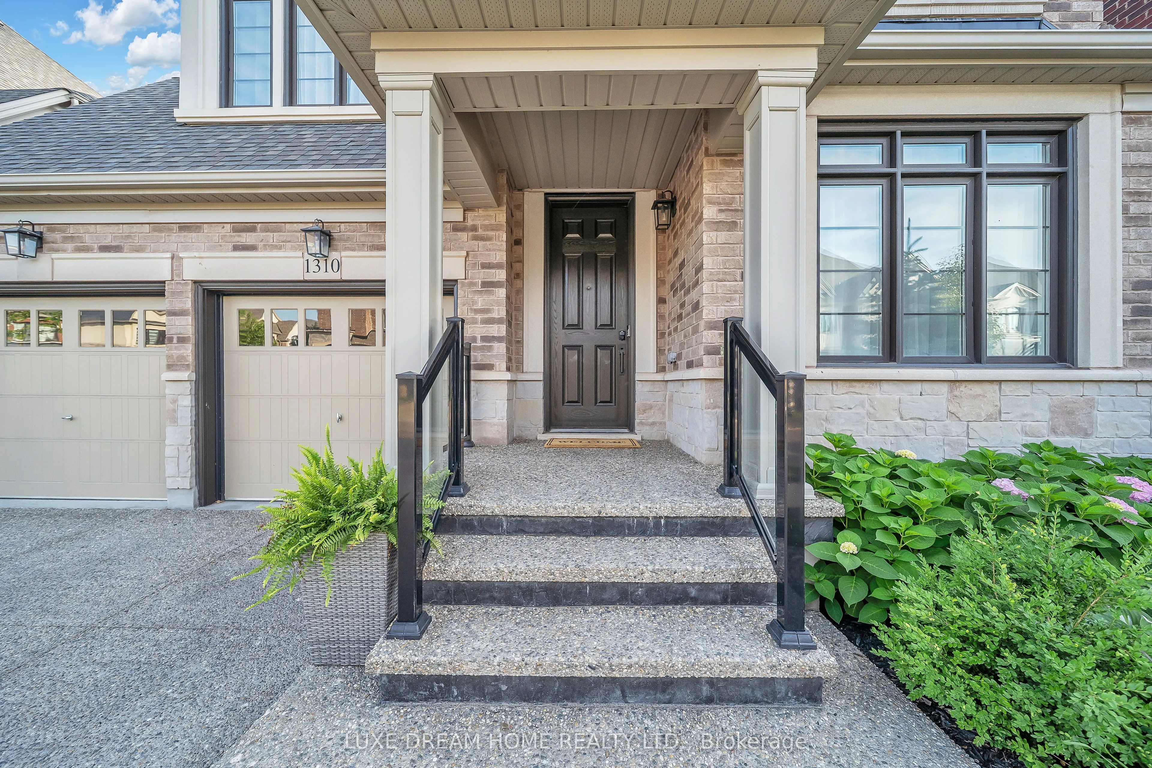 1310 Raspberry Terrace