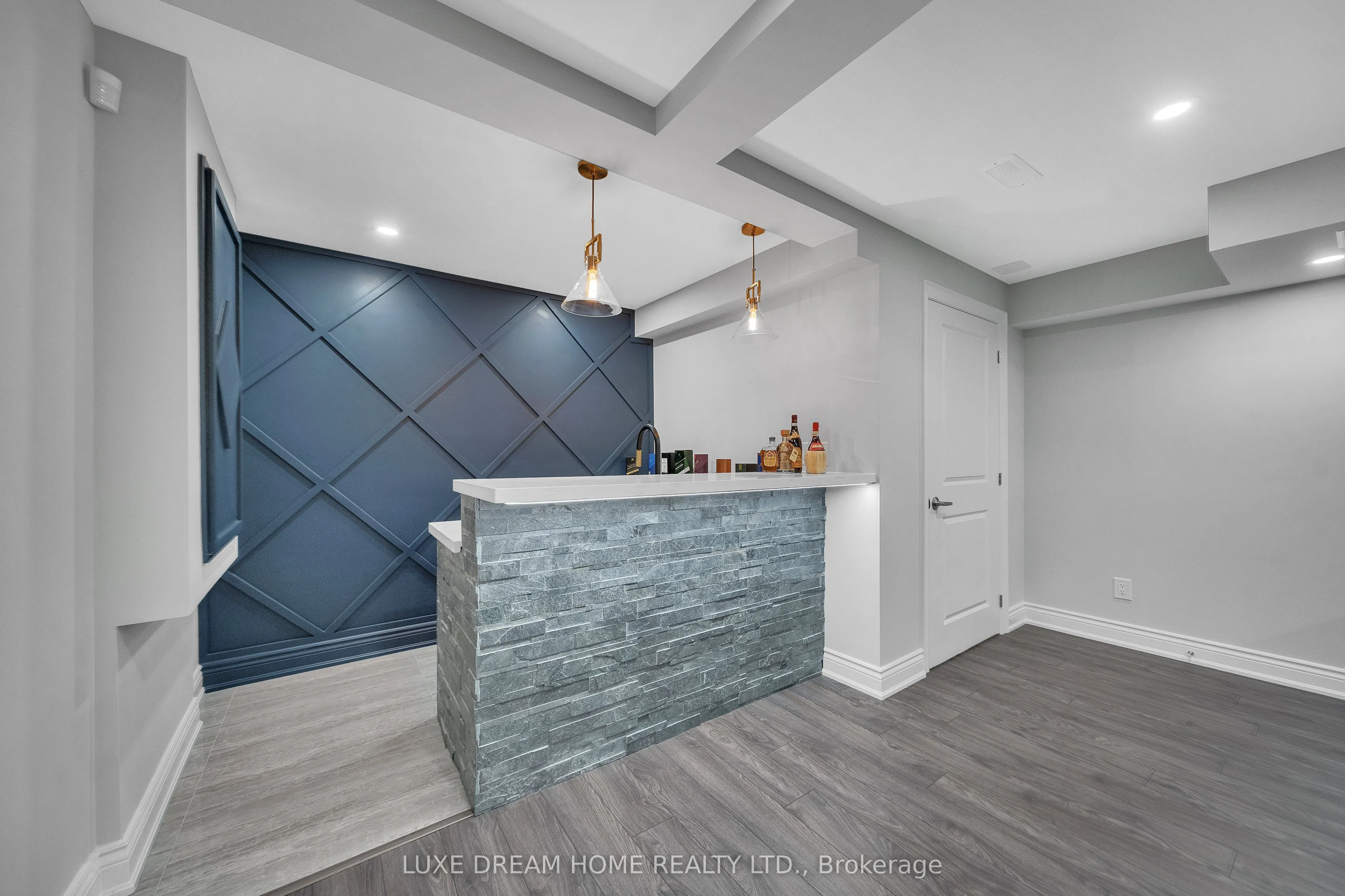 1310 Raspberry Terrace