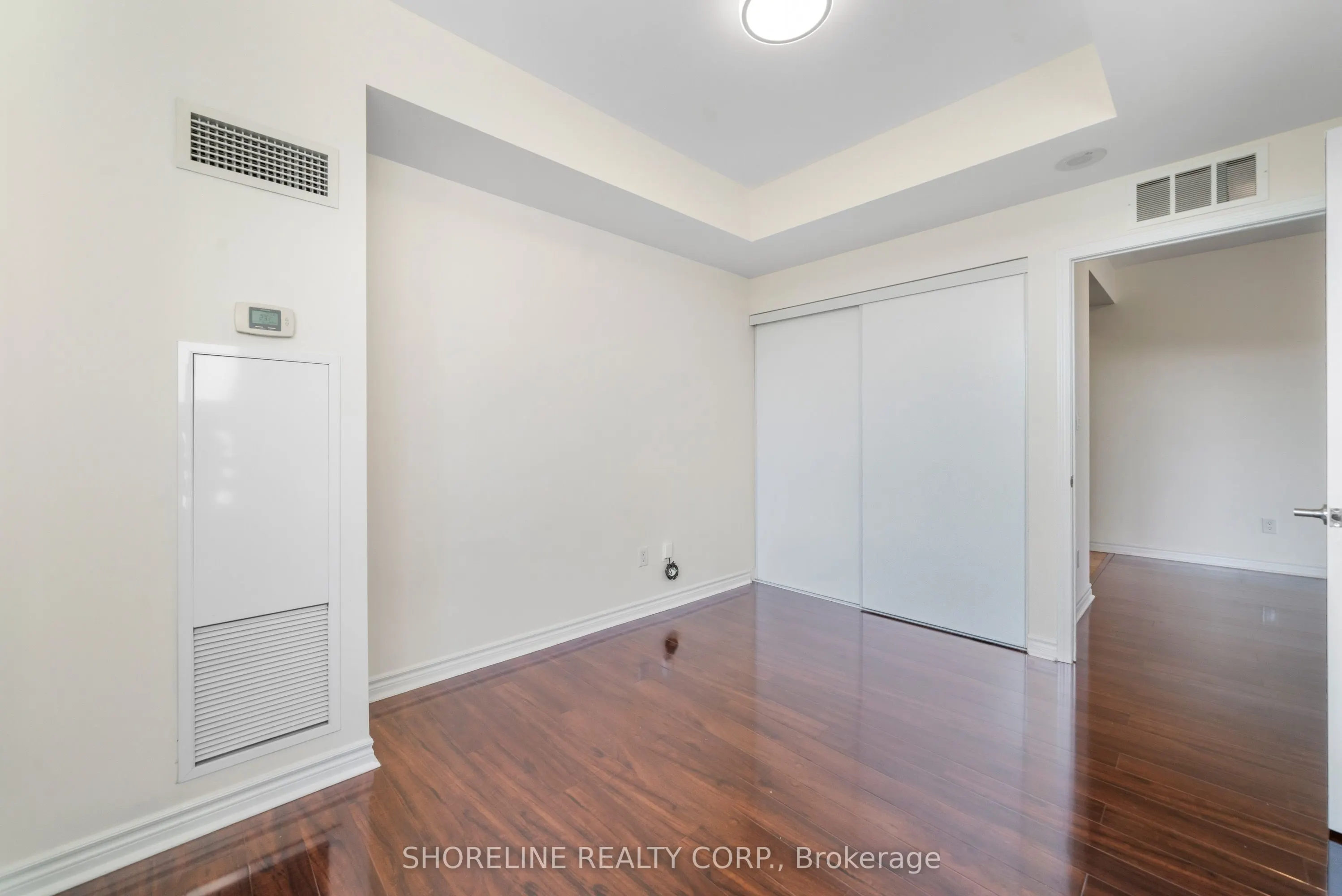 3865 Lake Shore Boulevard W, #303