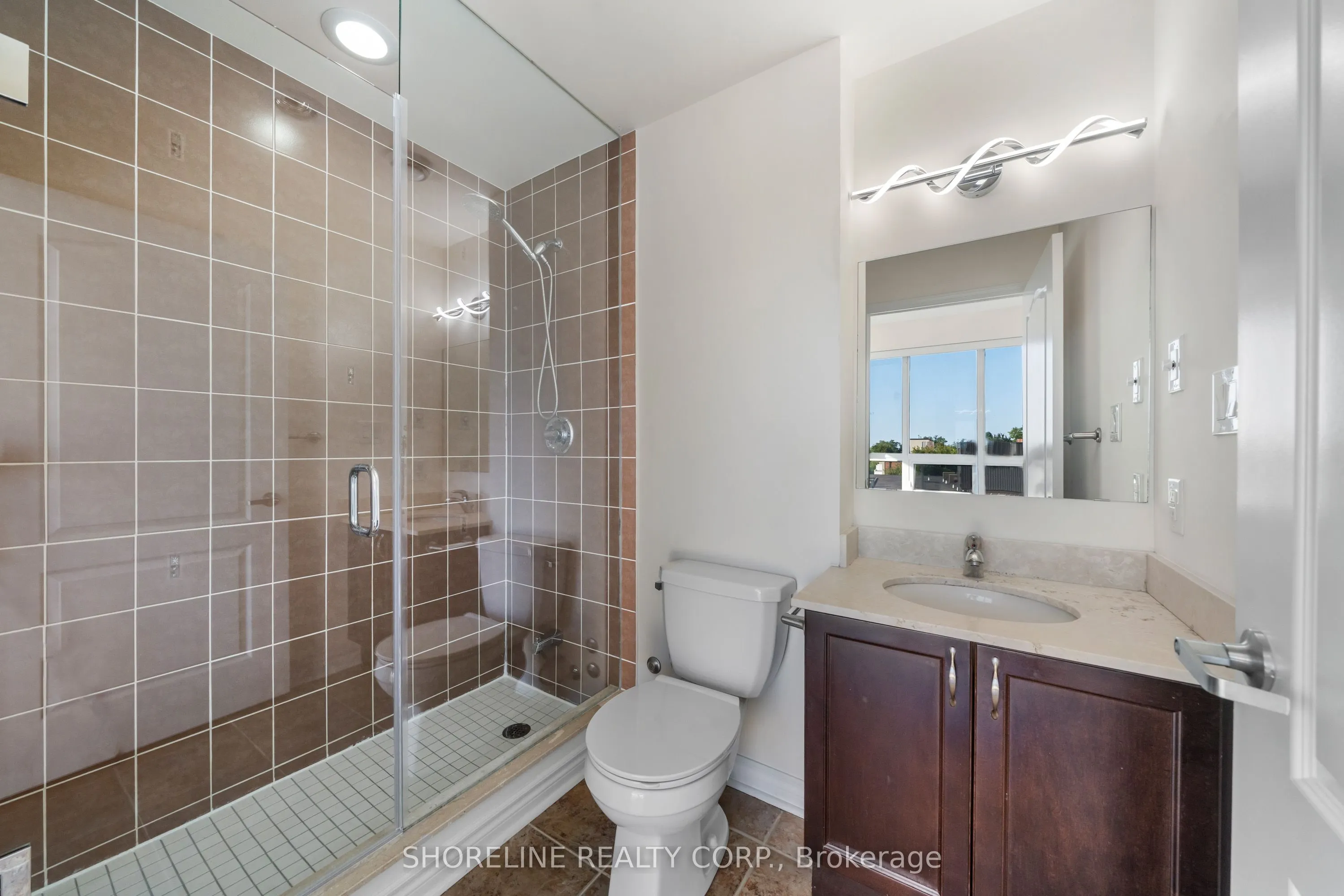 3865 Lake Shore Boulevard W, #303