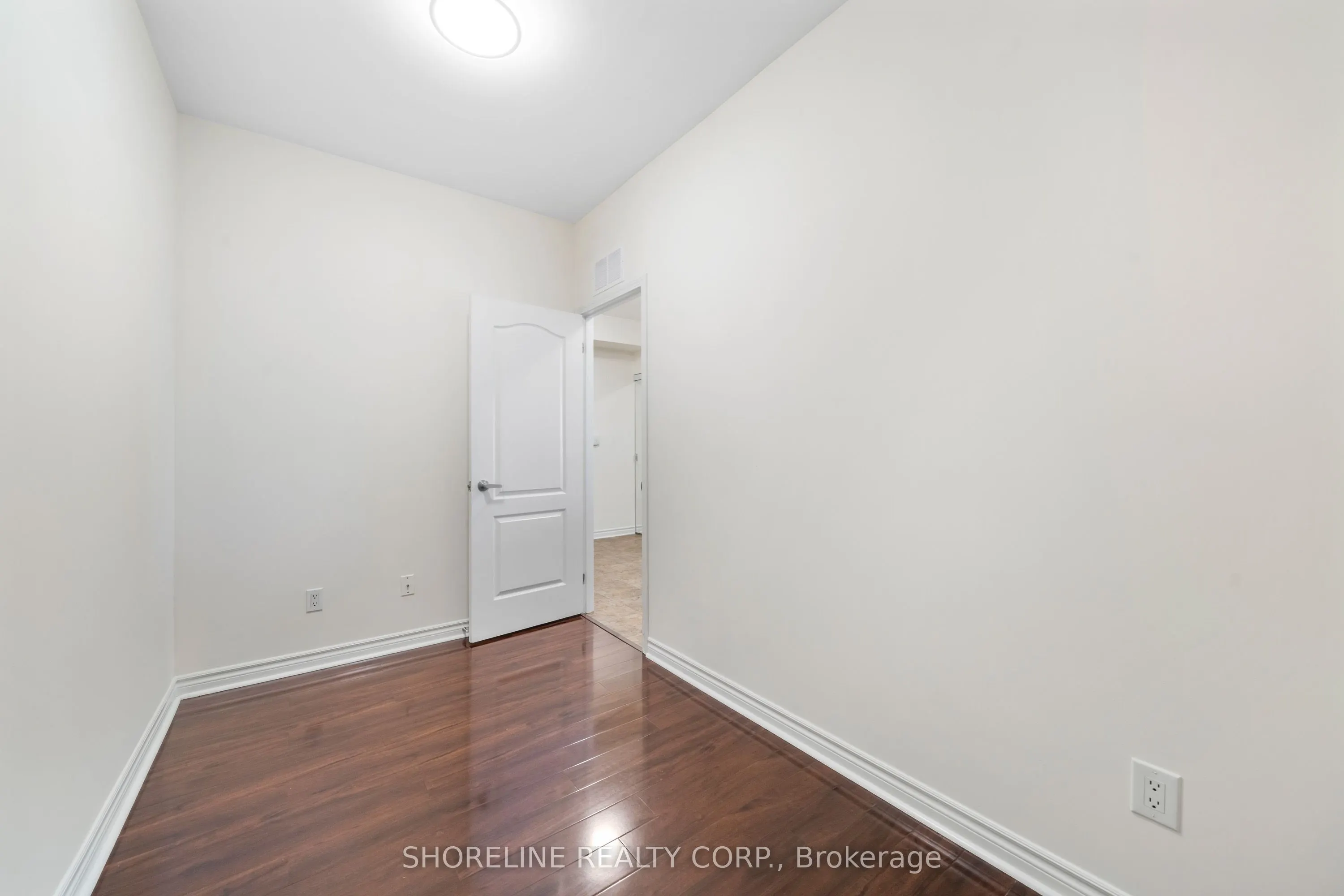 3865 Lake Shore Boulevard W, #303