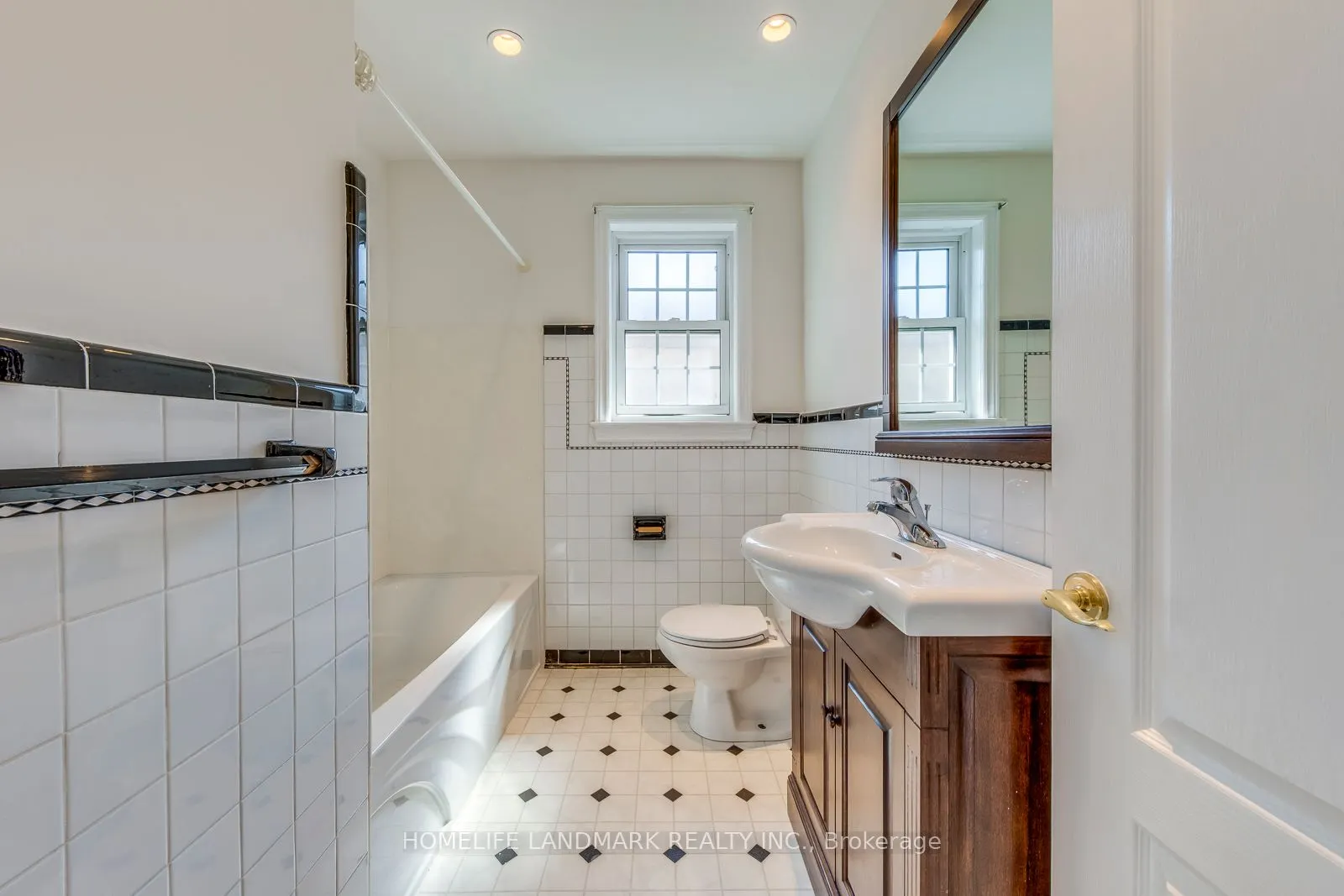 438 Sandmere Place