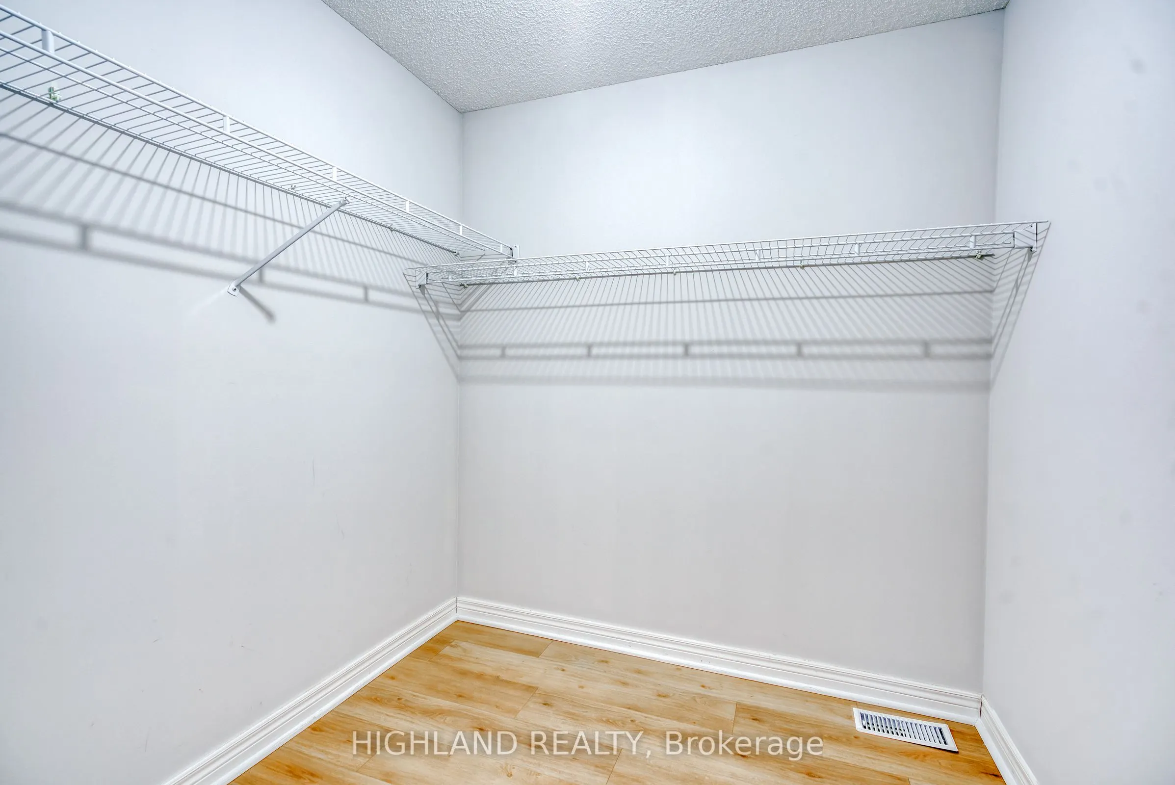 1750 Creek Way, #11