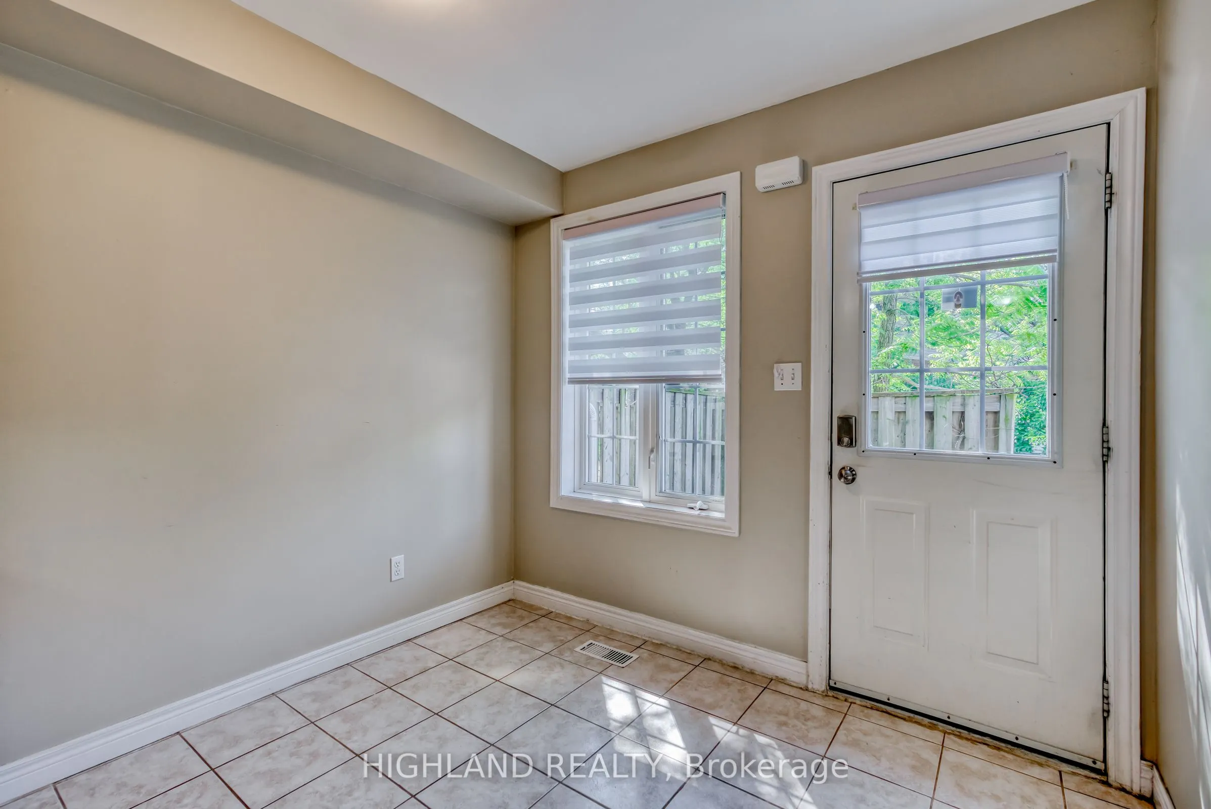 1750 Creek Way, #11
