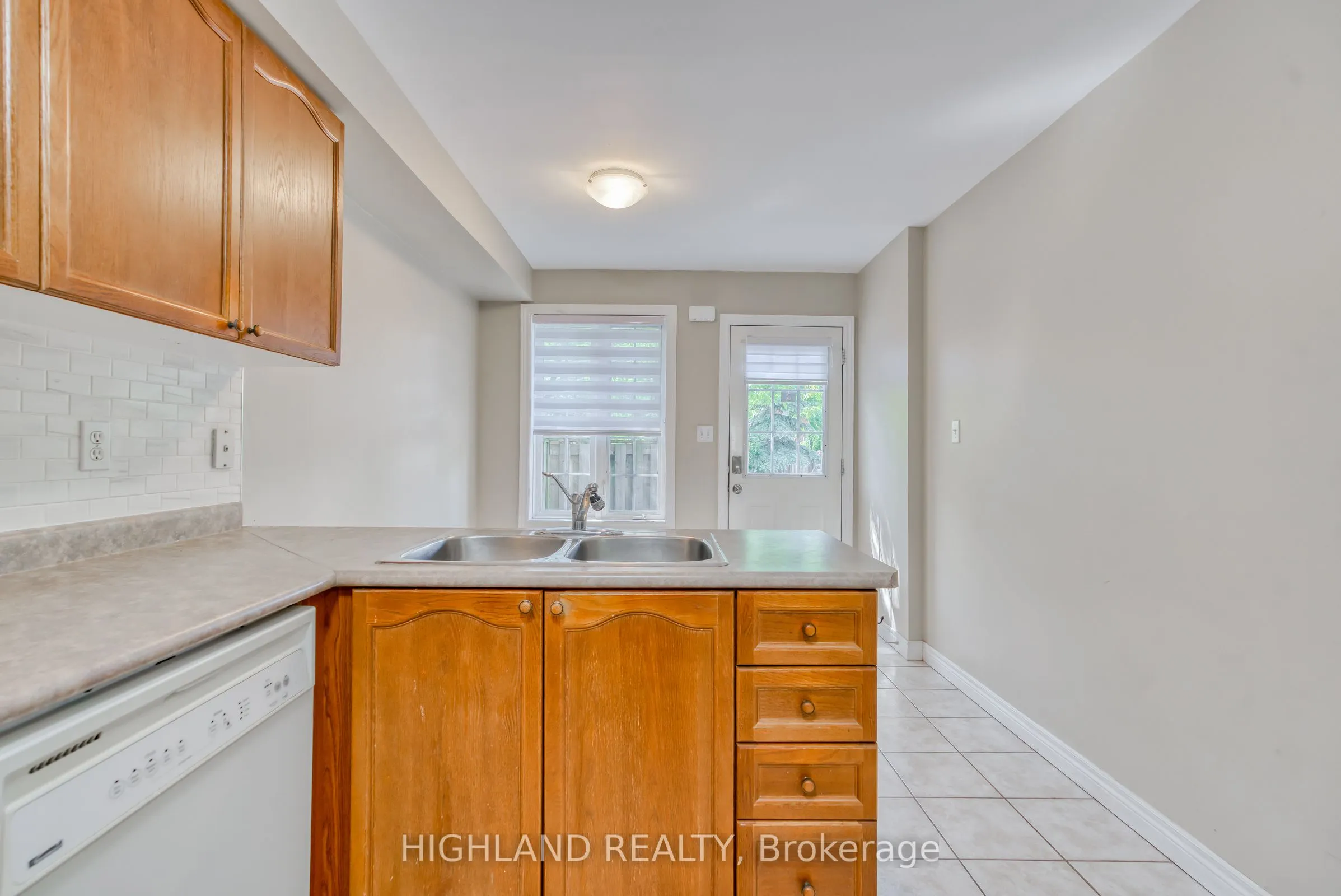 1750 Creek Way, #11