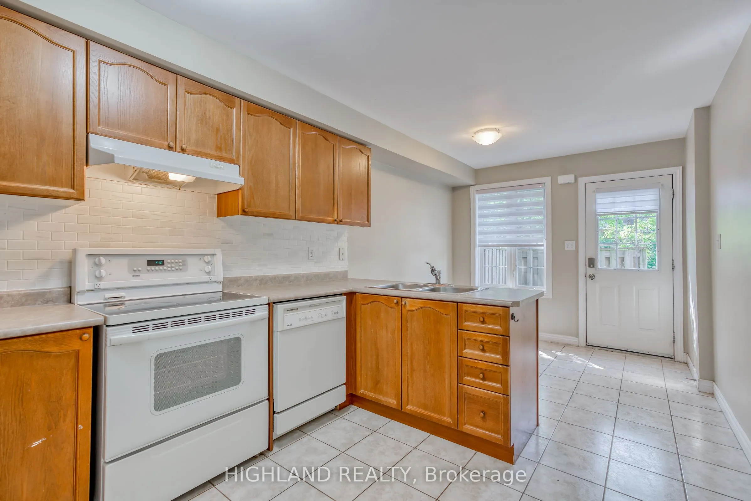 1750 Creek Way, #11