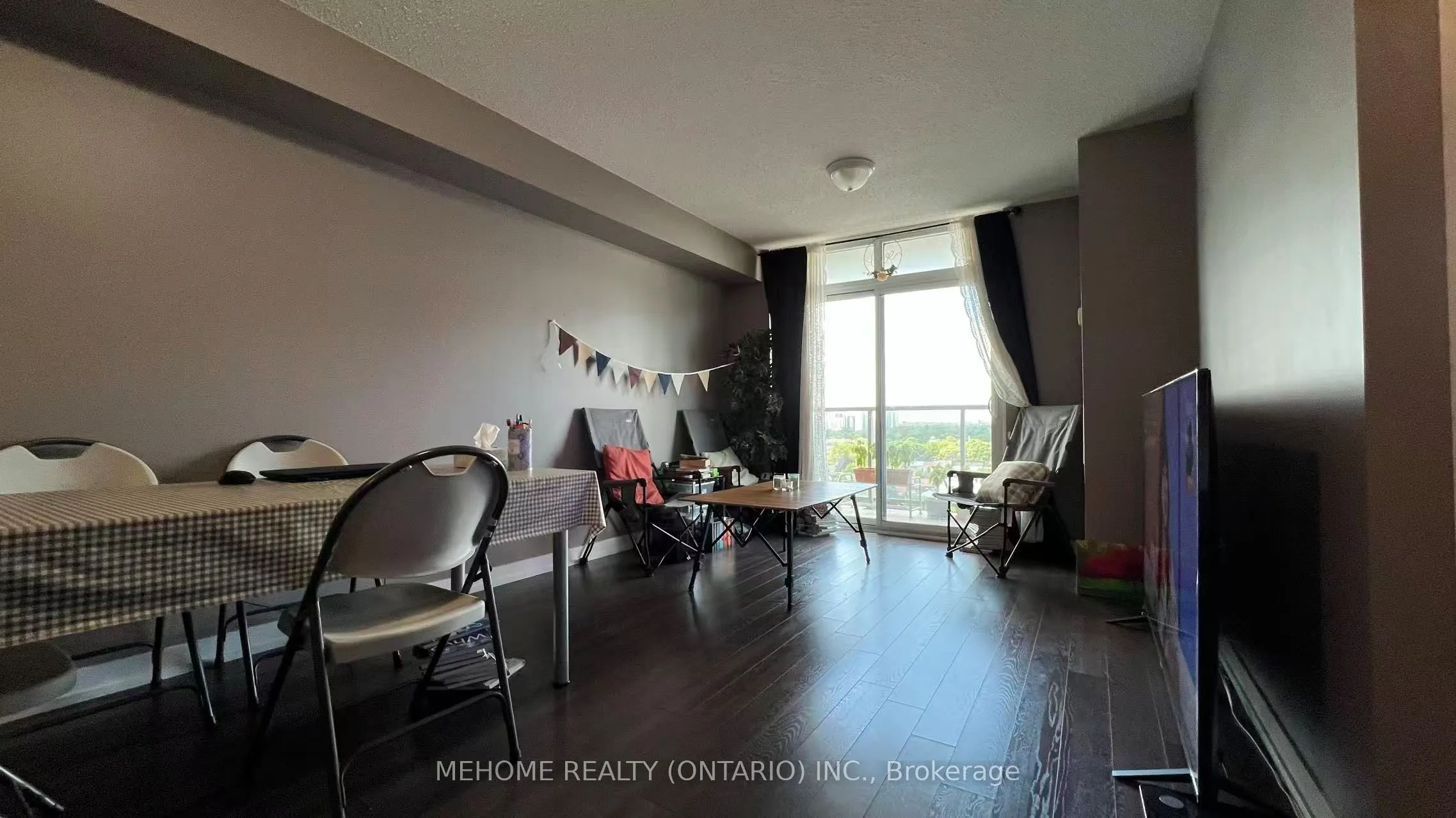 816 Lansdowne Avenue, #1111