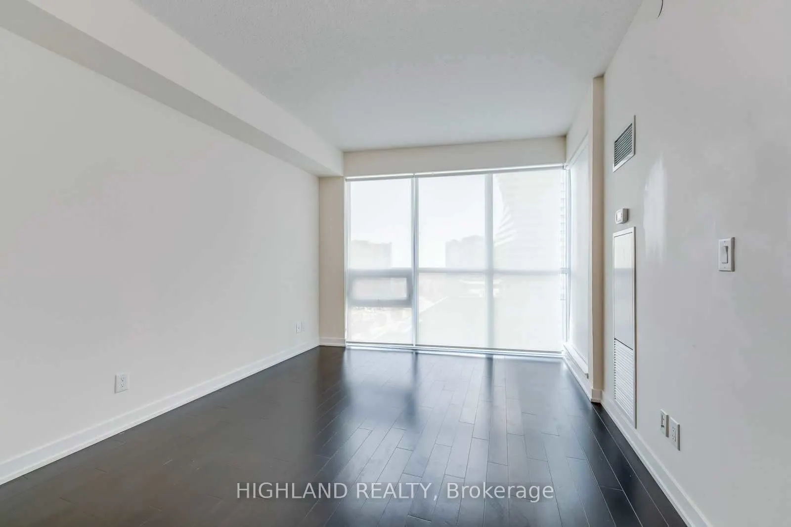 510 Curran Place, #1010