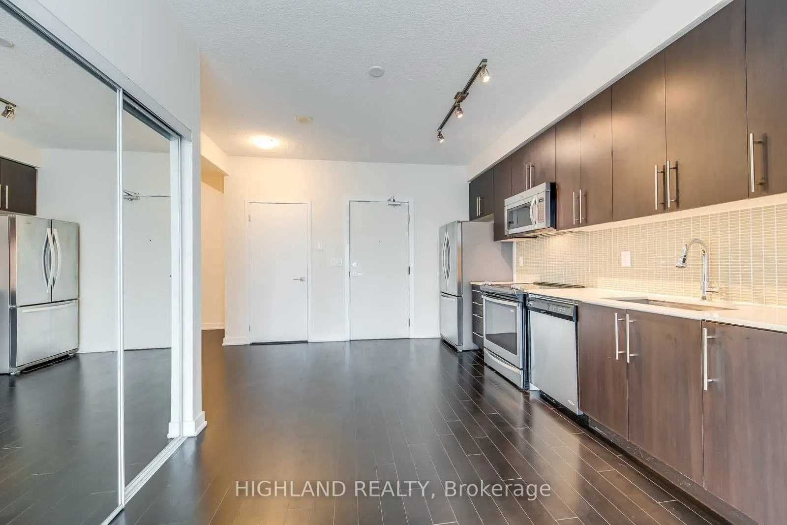 510 Curran Place, #1010
